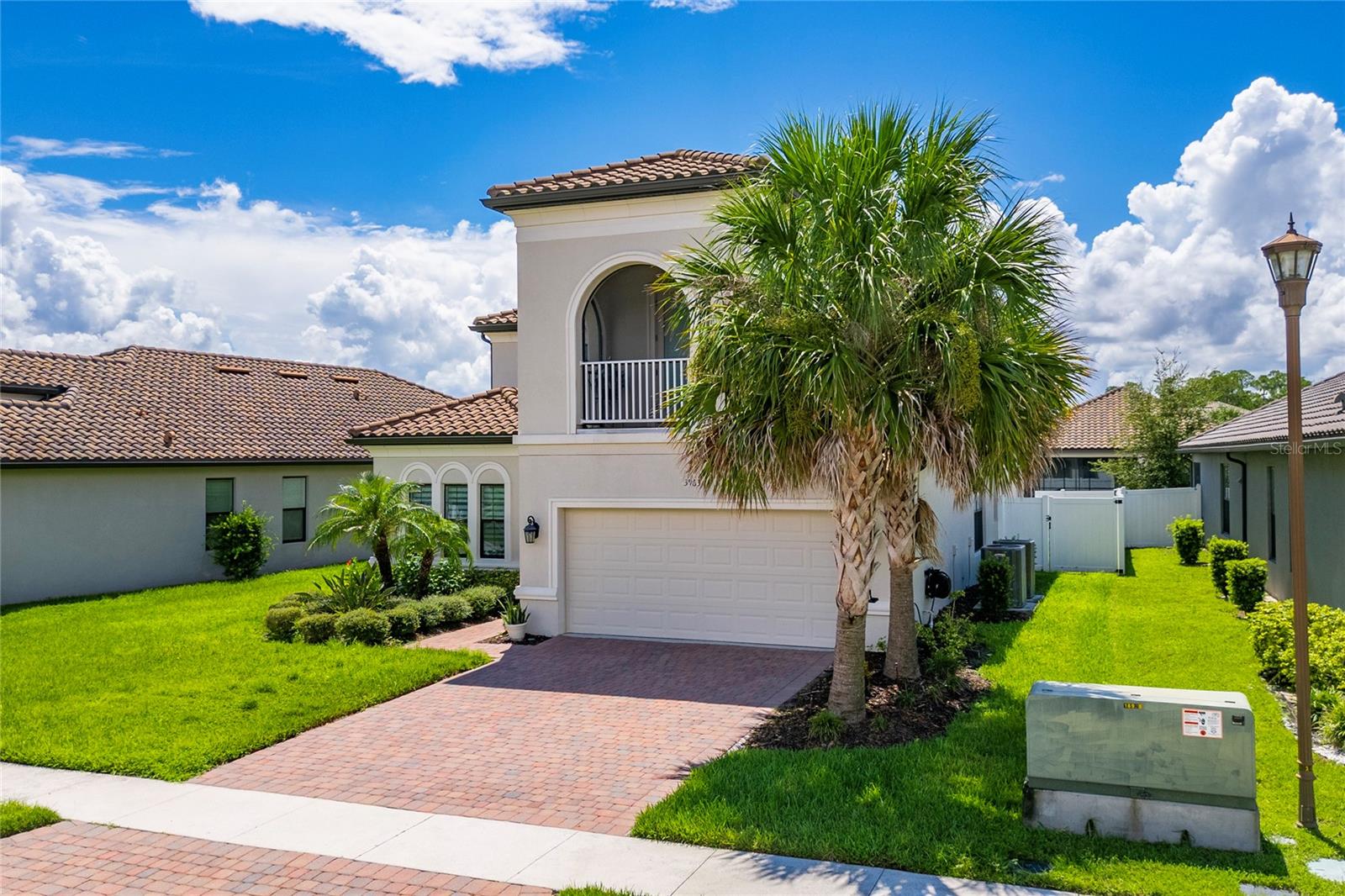 3963 Carrick Bend Dr Property Photo 2