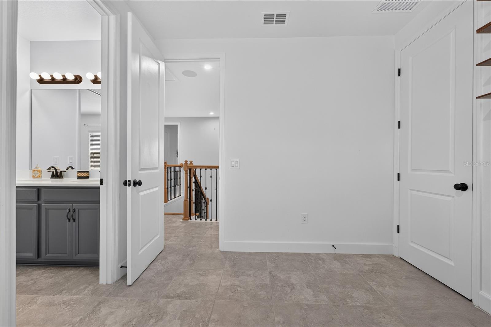 3963 Carrick Bend Dr Property Photo 28