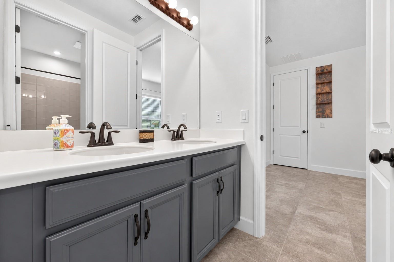3963 Carrick Bend Dr Property Photo 29