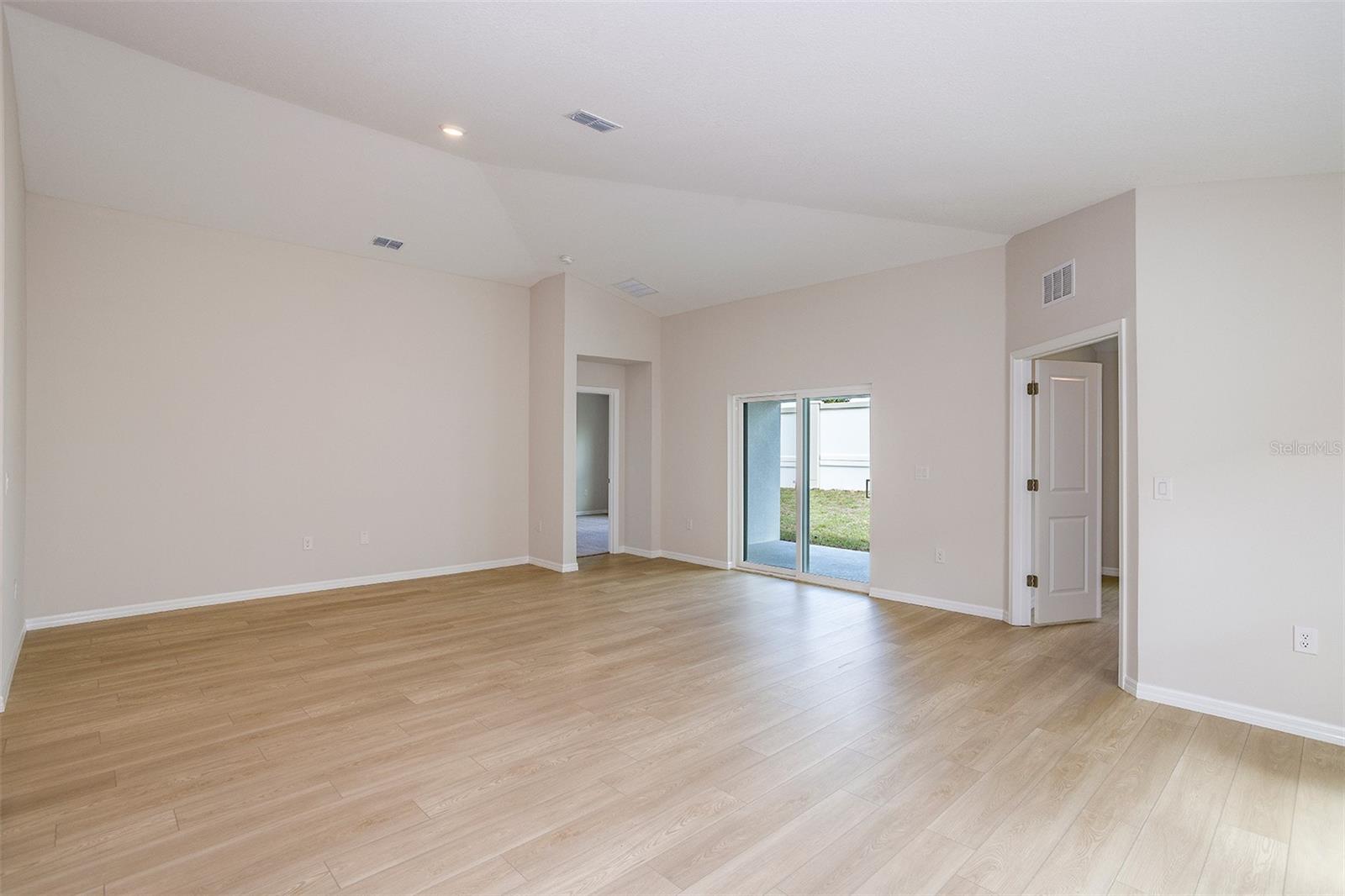 36691 Thornhedge Dr Property Photo 11