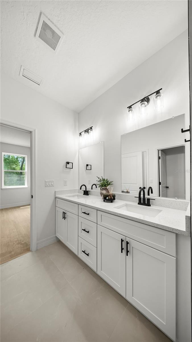 11128 N G Martinelli Property Photo 28