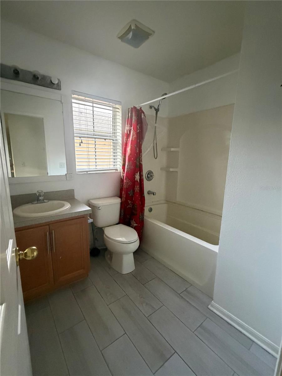 4533 Limerick Dr Property Photo 3