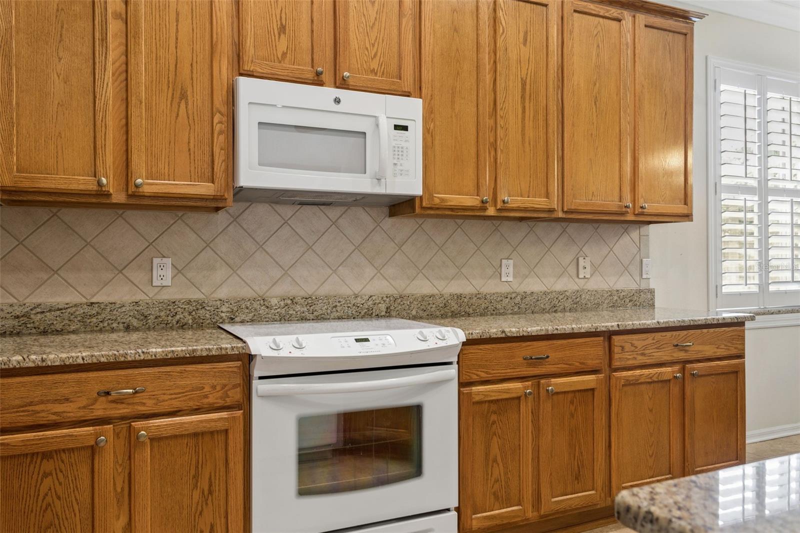 9703 Hidden Cove Ct Property Photo 8