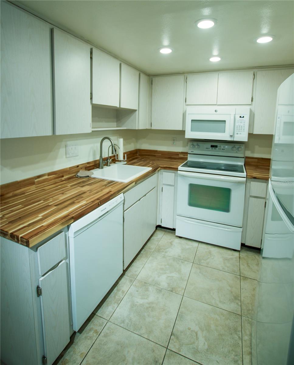 2360 Shelly Dr #b Property Photo 21