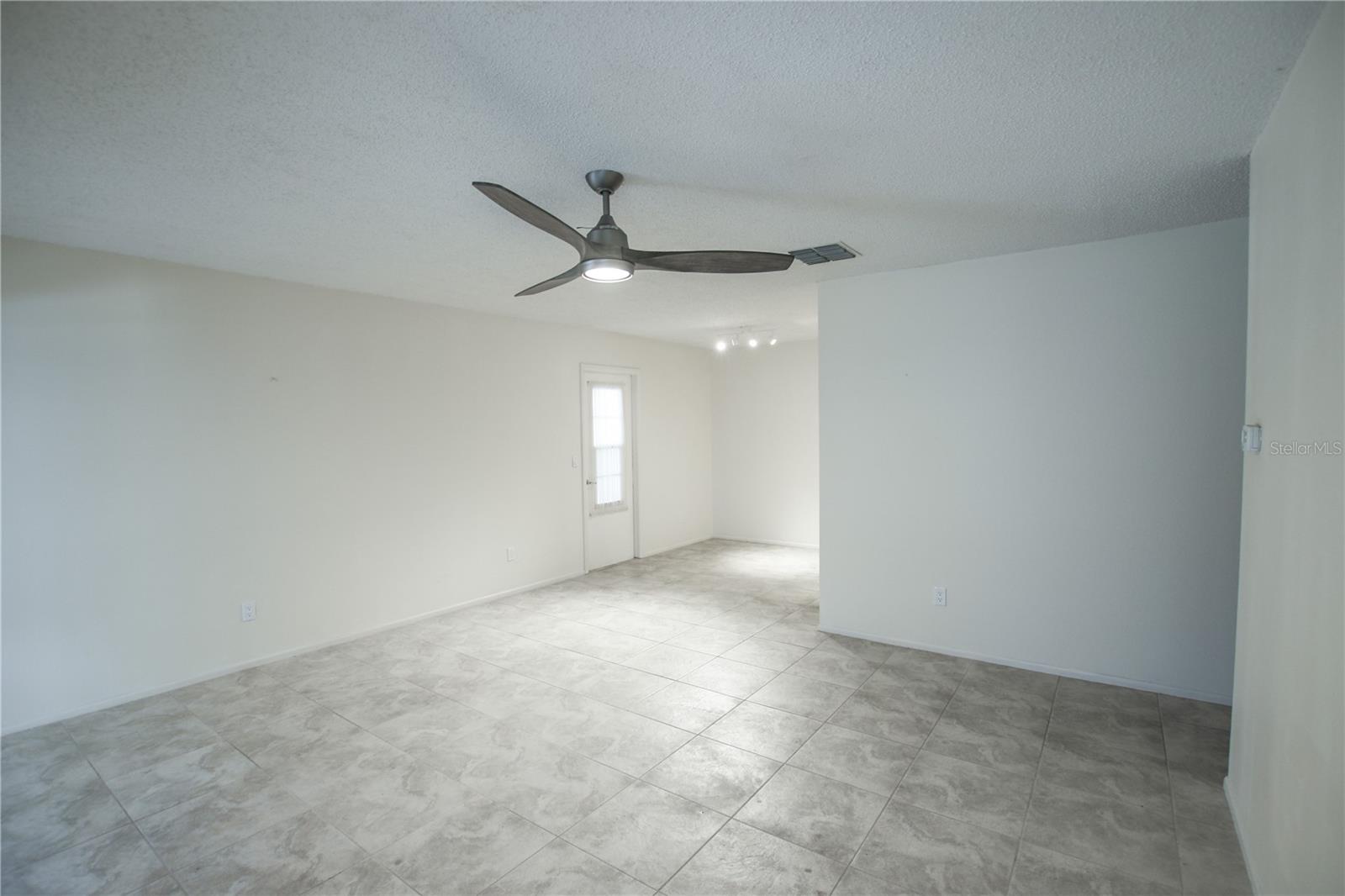 2360 Shelly Dr #b Property Photo 25