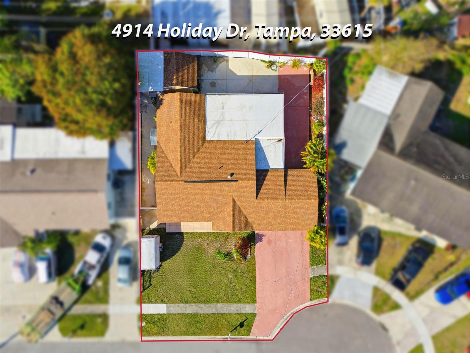4914 HOLIDAY DR Property Photo 1