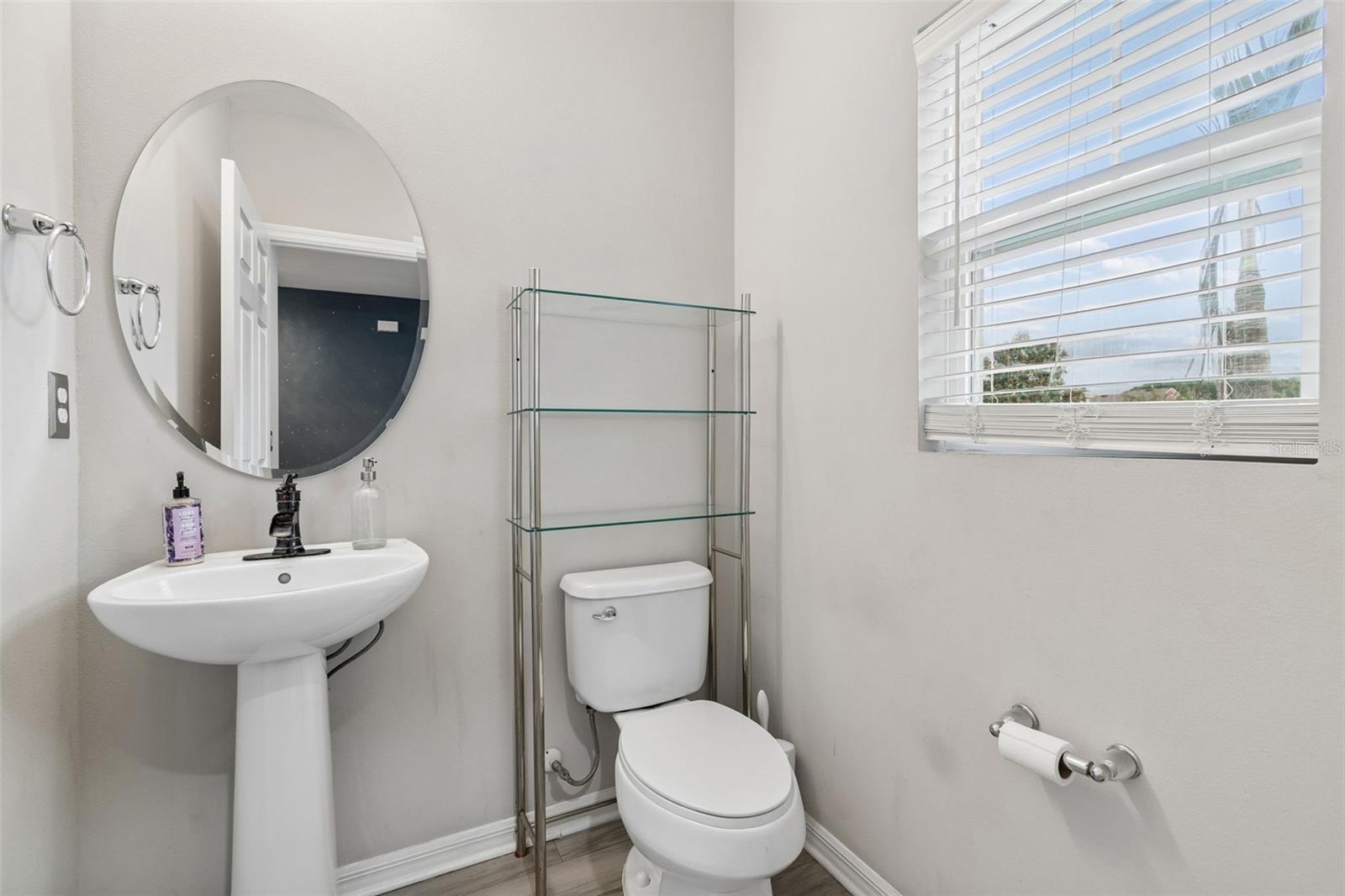 13113 Fruitville Way Property Photo 9