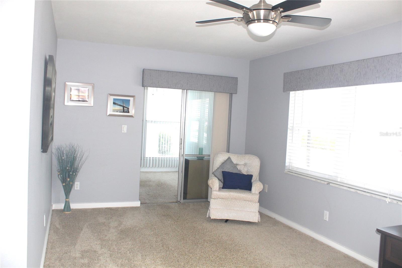 12400 Park Blvd #206 Property Photo 6