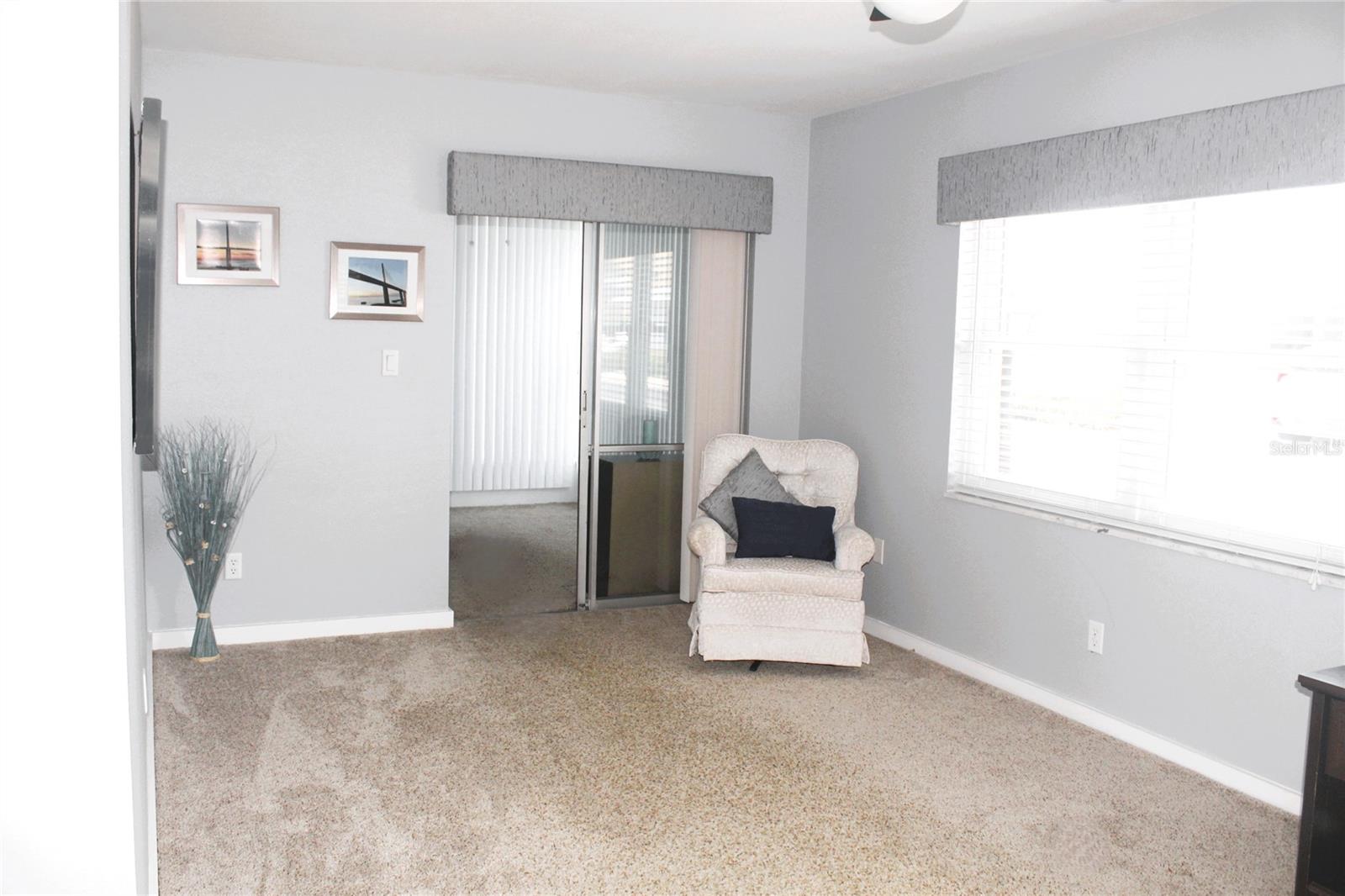 12400 Park Blvd #206 Property Photo 25