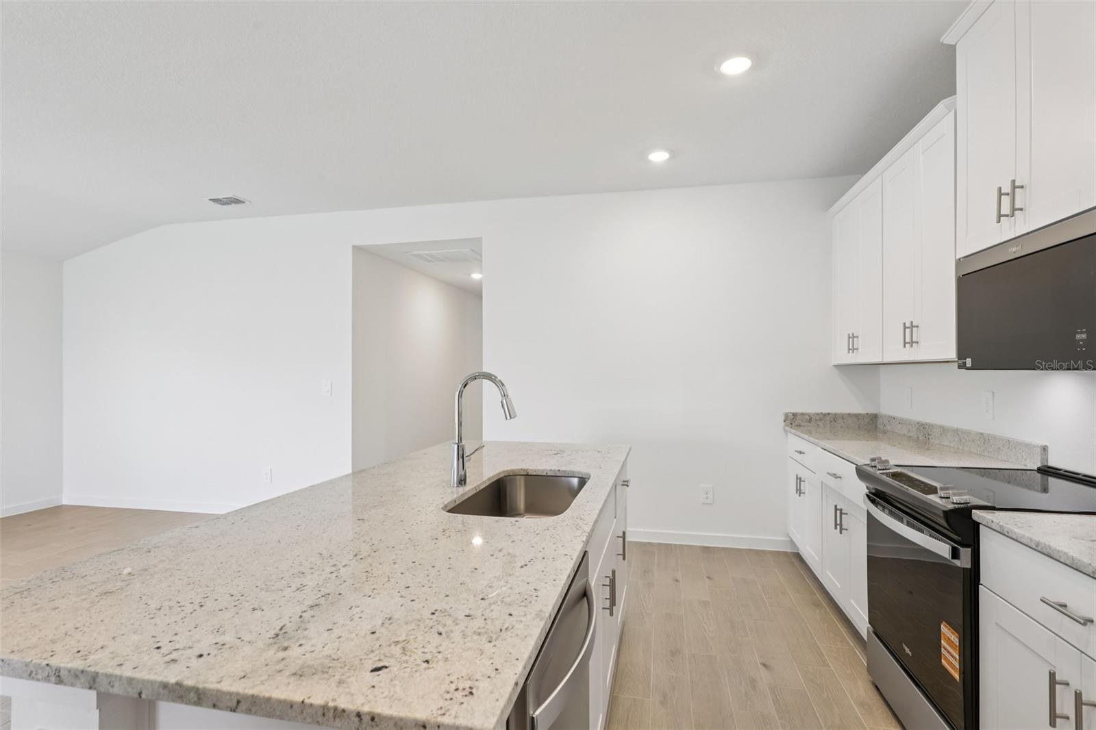 10 Garni Dr Property Photo 25