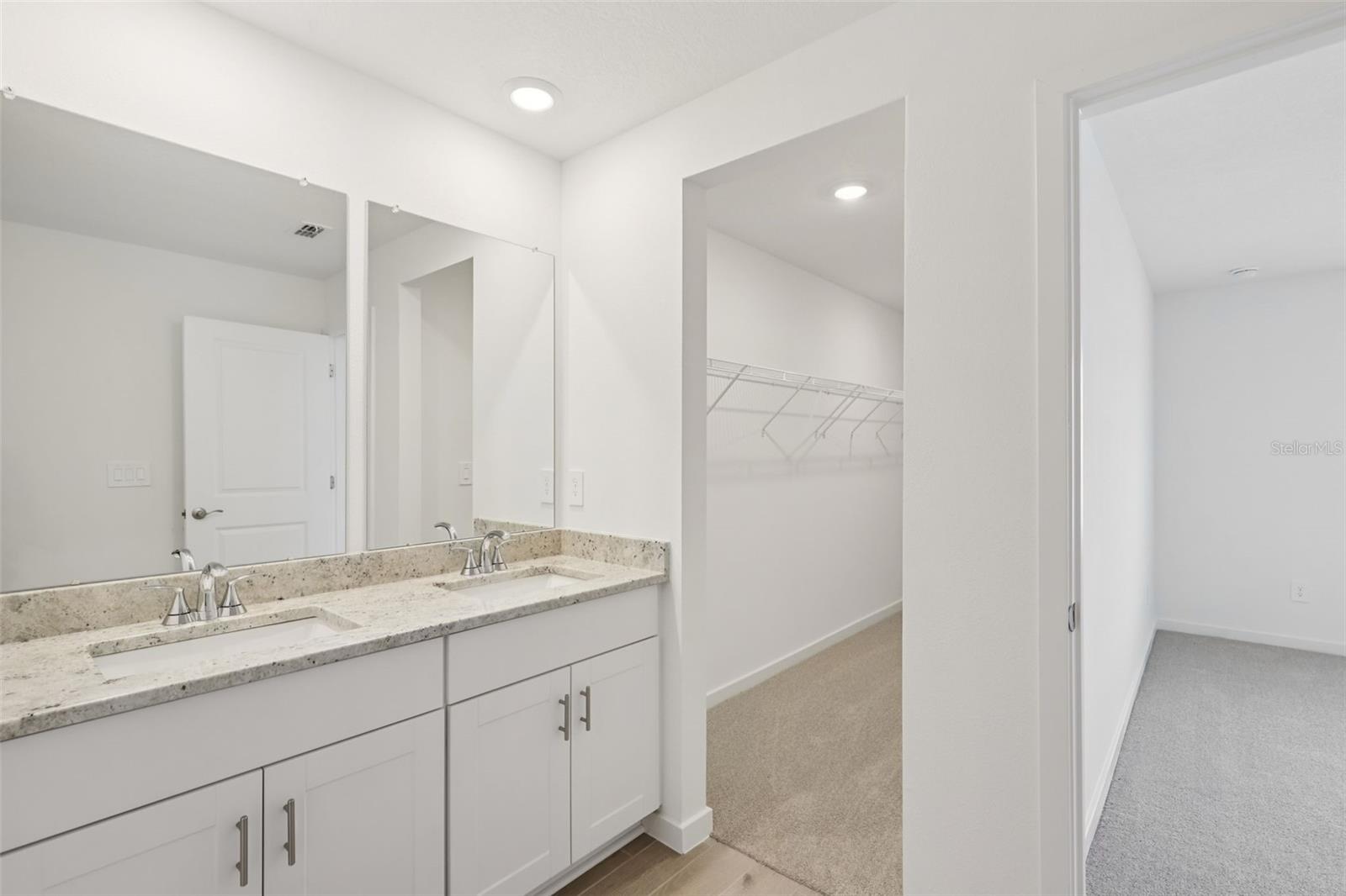 10 Garni Dr Property Photo 32