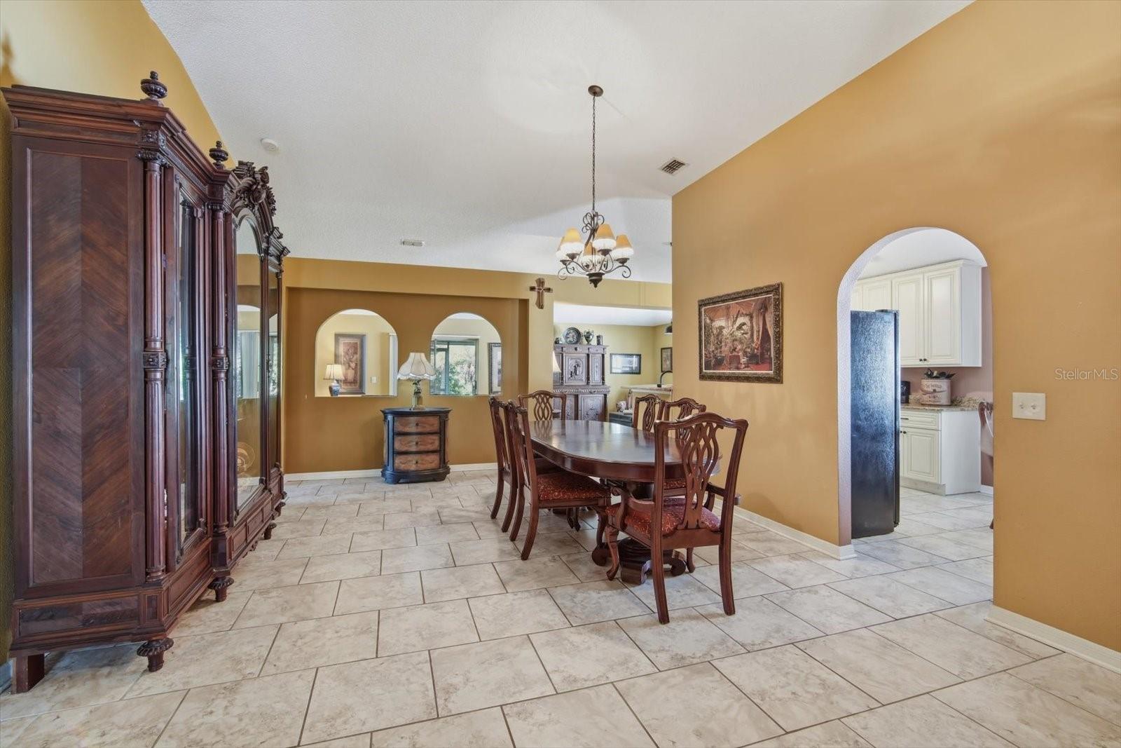 809 Rocky Mountain Ct Property Photo 6