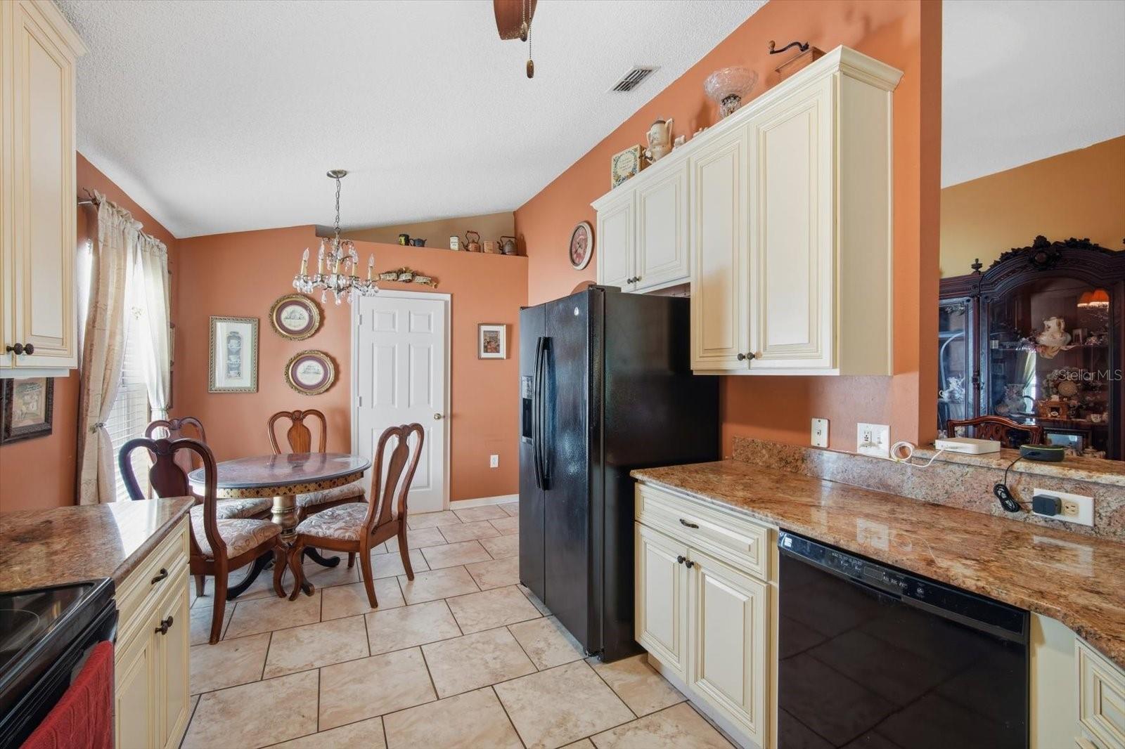 809 Rocky Mountain Ct Property Photo 19