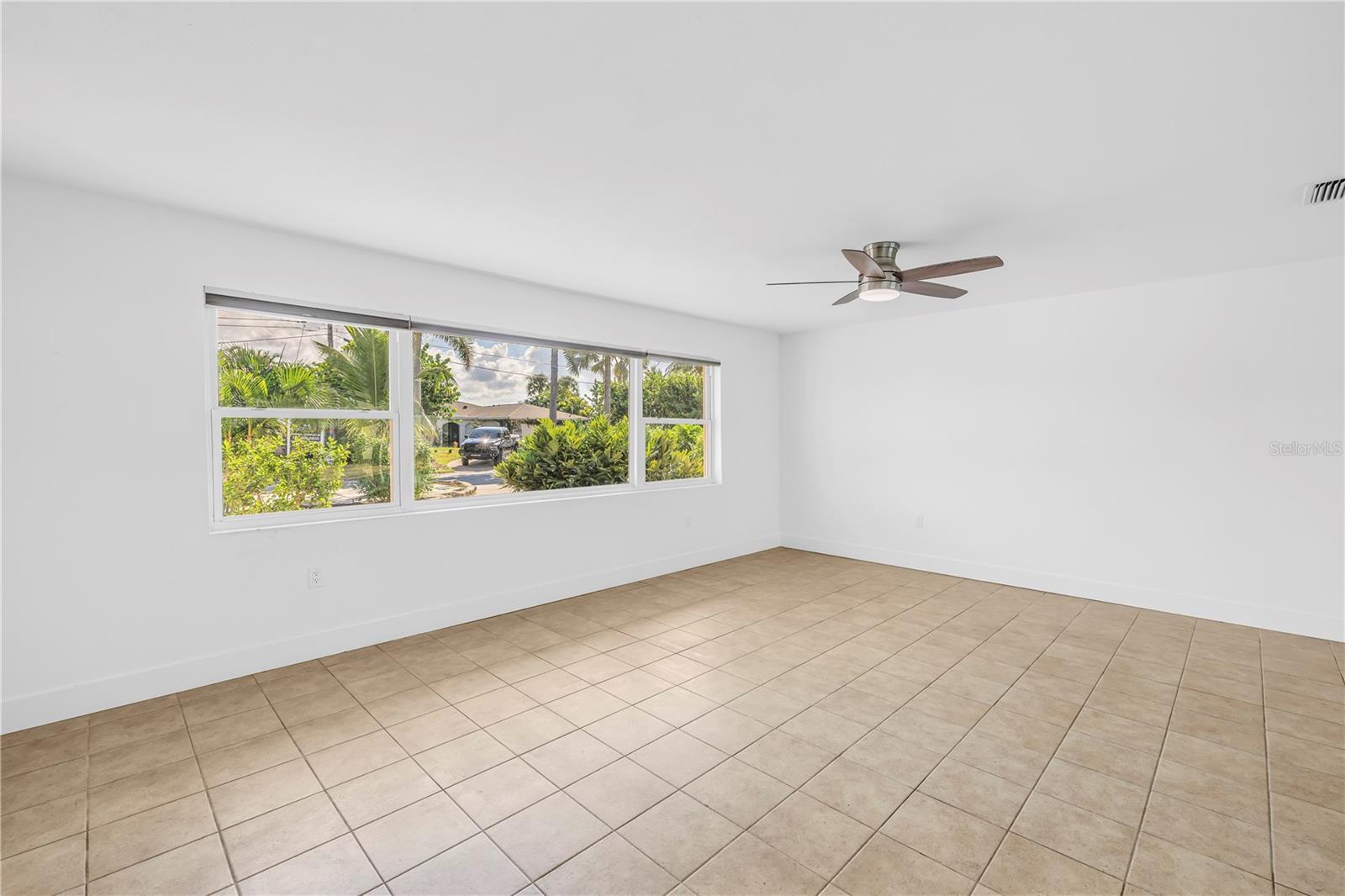 2053 Dolphin Blvd S Property Photo 6