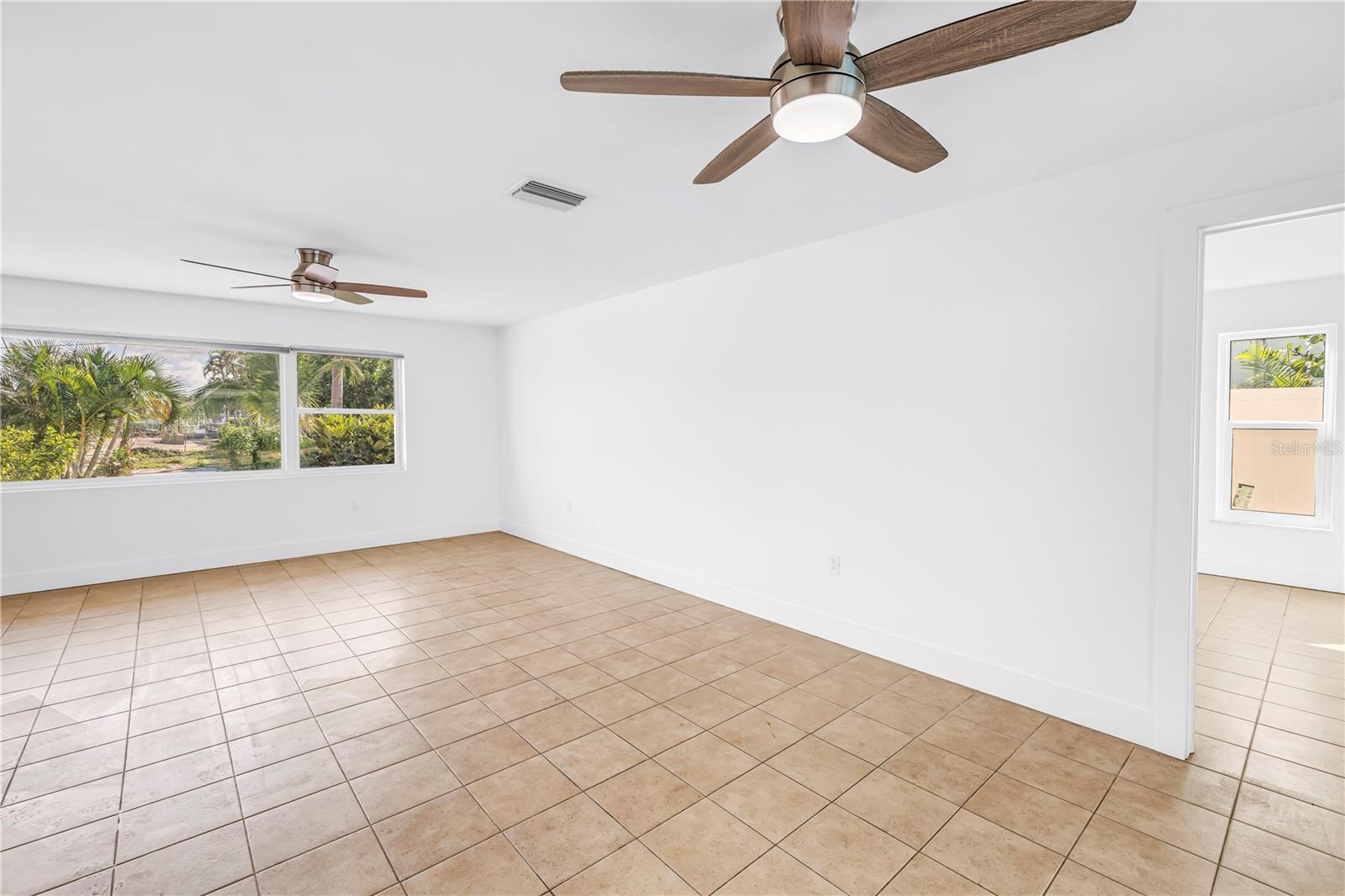 2053 Dolphin Blvd S Property Photo 11