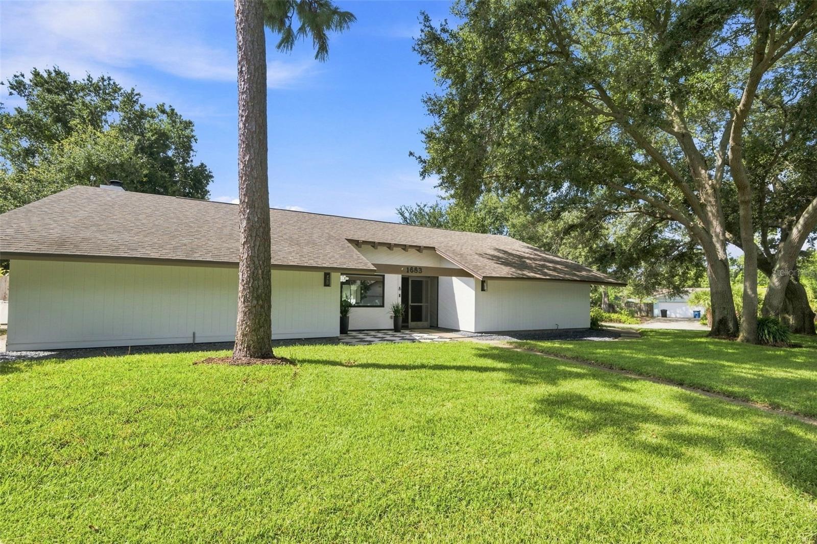 1683 Oak Pl Property Photo 46