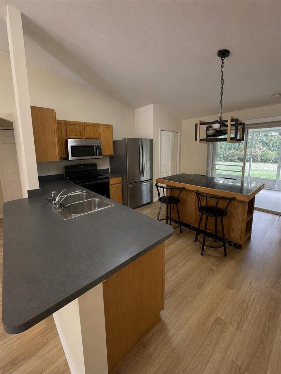 2743 Somerset Property Photo 2
