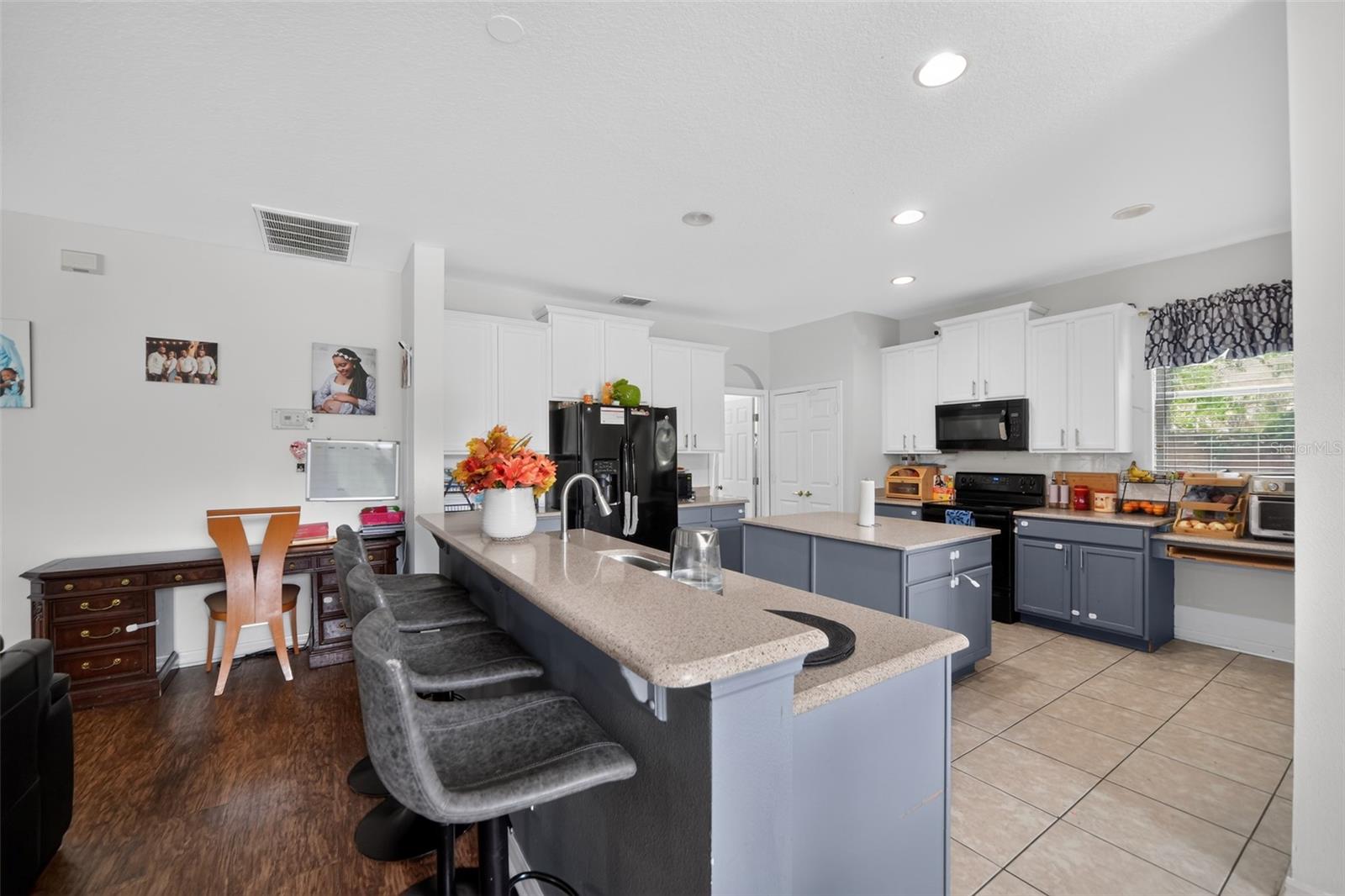 2100 Laurel Blossom Cir Property Photo 6