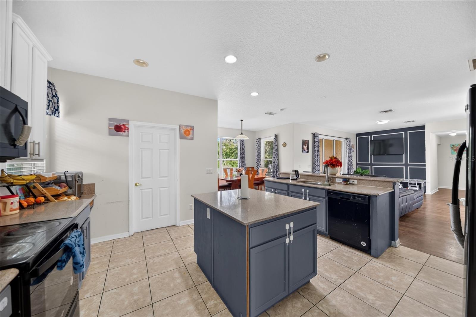 2100 Laurel Blossom Cir Property Photo 7