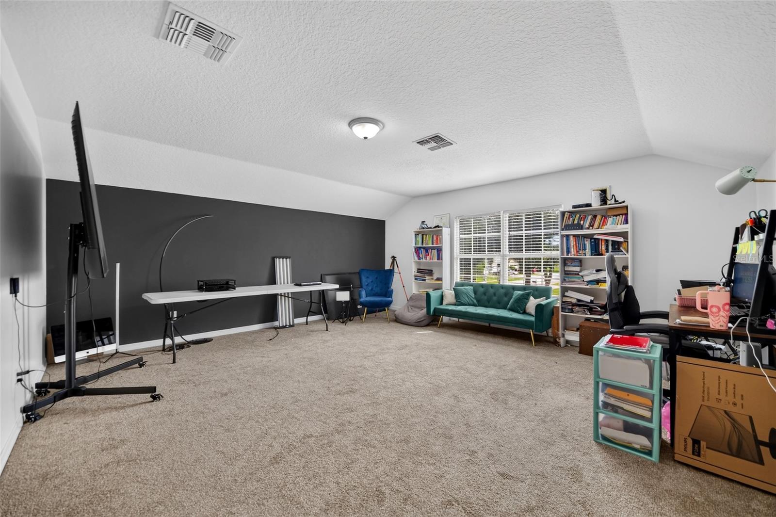 2100 Laurel Blossom Cir Property Photo 18