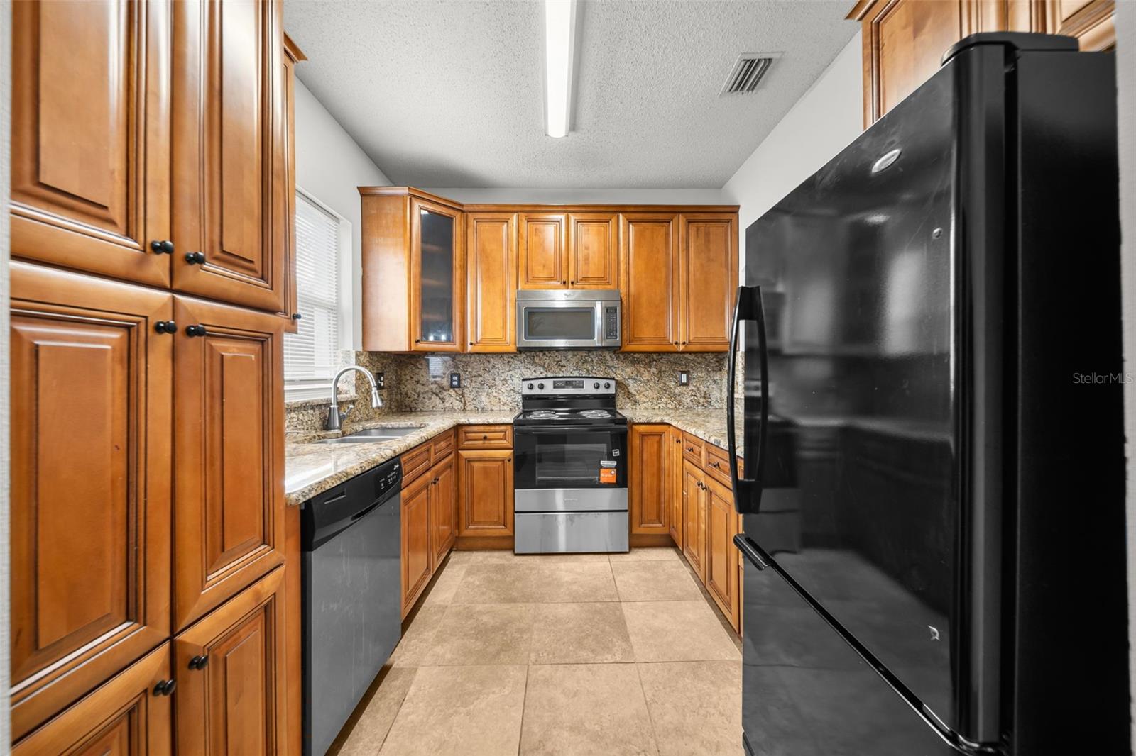 18171 Paradise Point Dr Property Photo 4