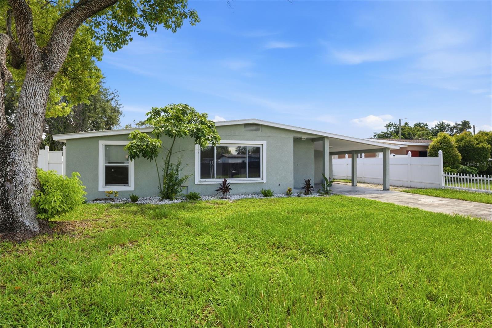 7806 Tanglewood Ln Property Photo 1