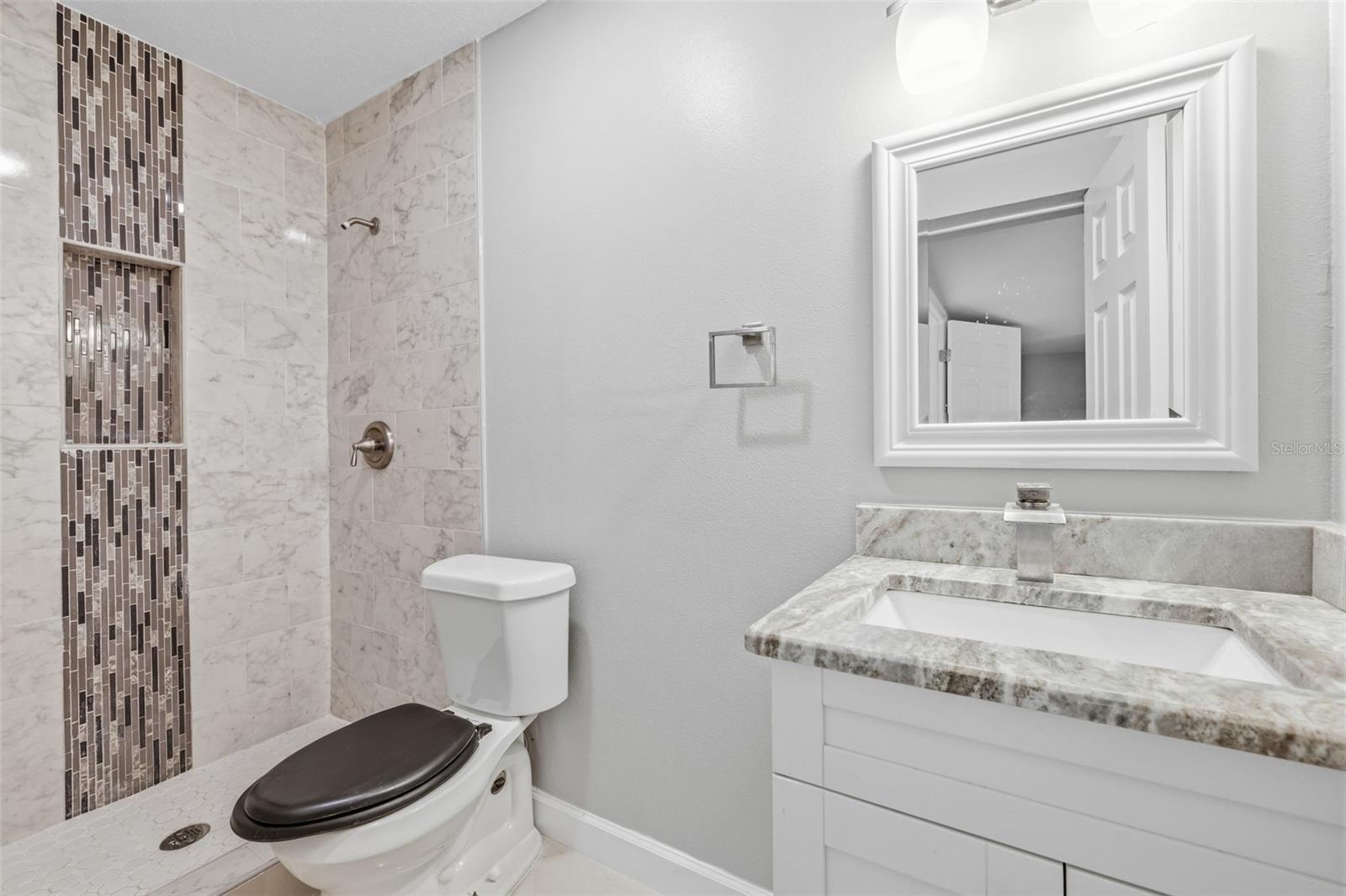 7806 Tanglewood Ln Property Photo 11