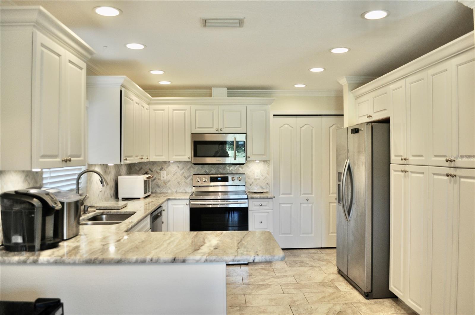 150 Poole Pl Property Photo 6