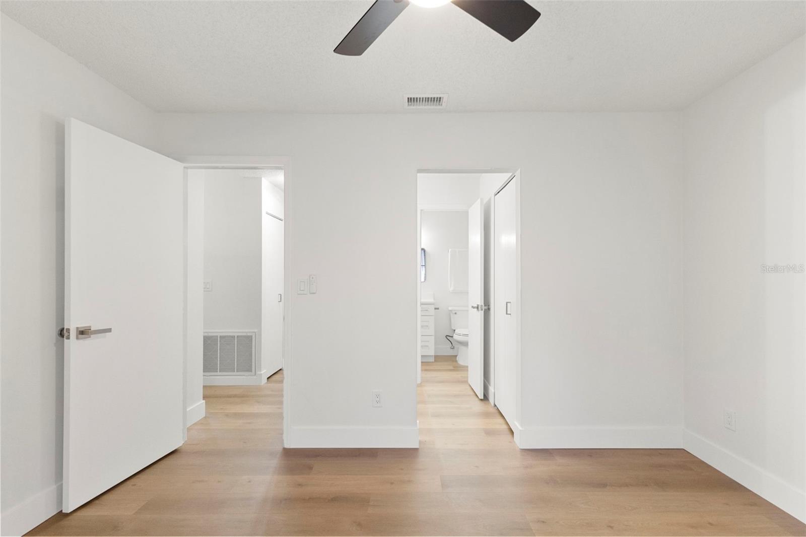1841 Springwood Cir N Property Photo 20