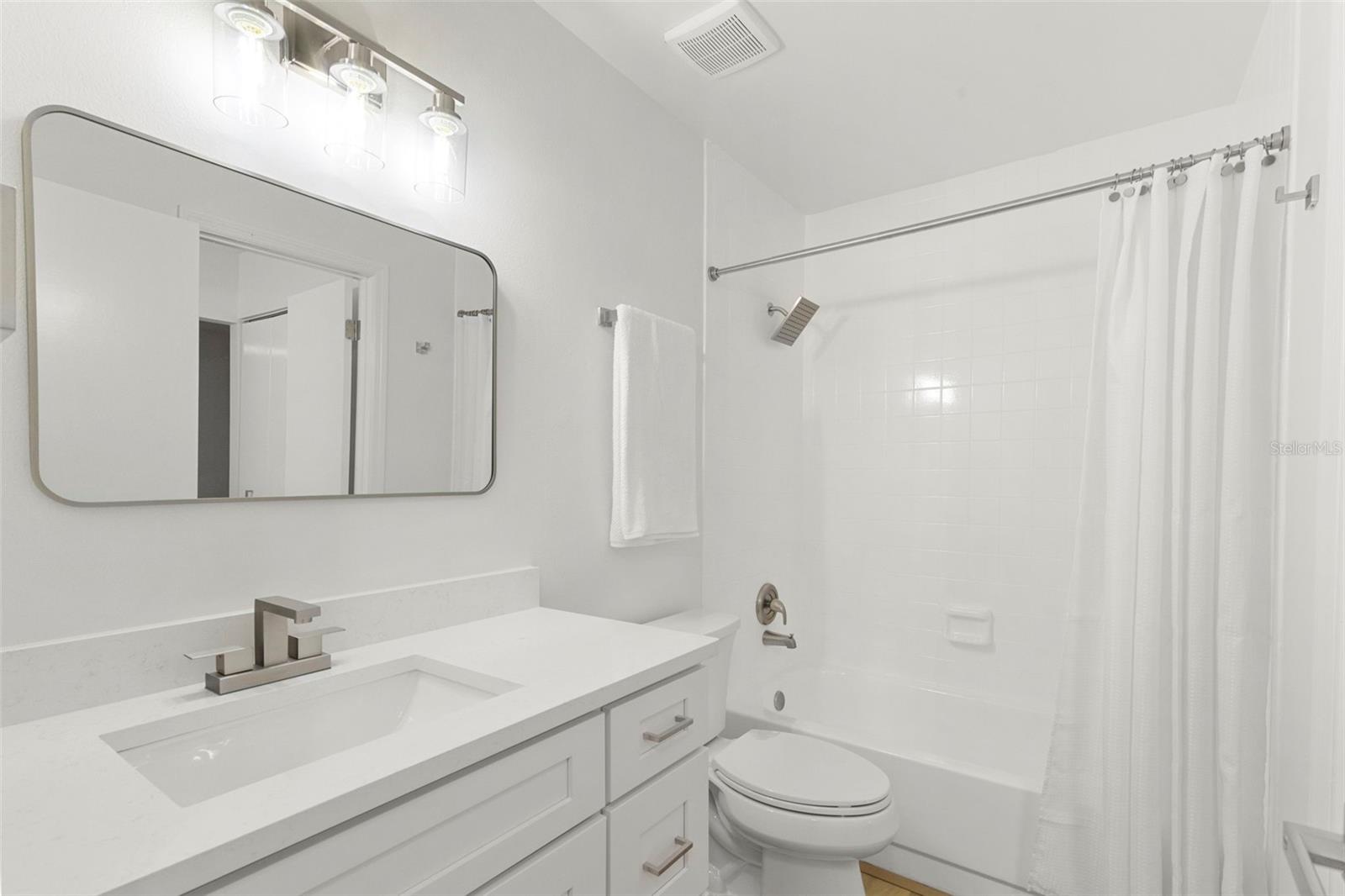 1841 Springwood Cir N Property Photo 21
