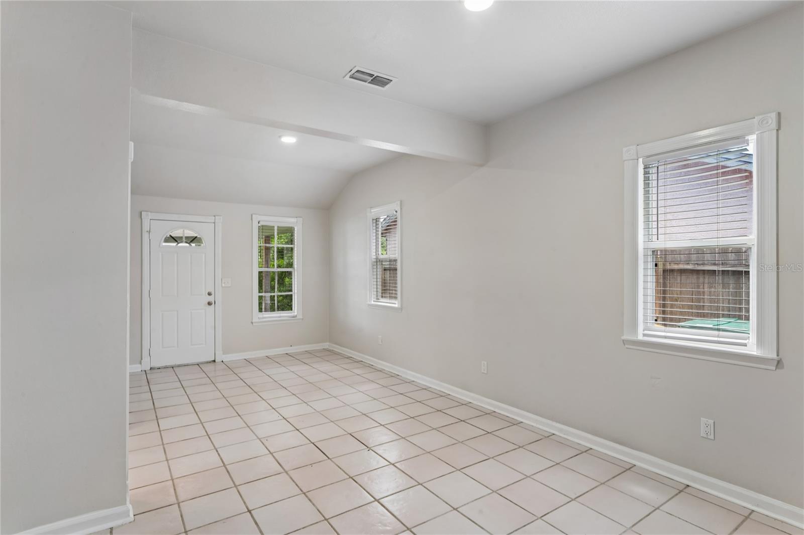 14623 Sunset Dr Property Photo 4