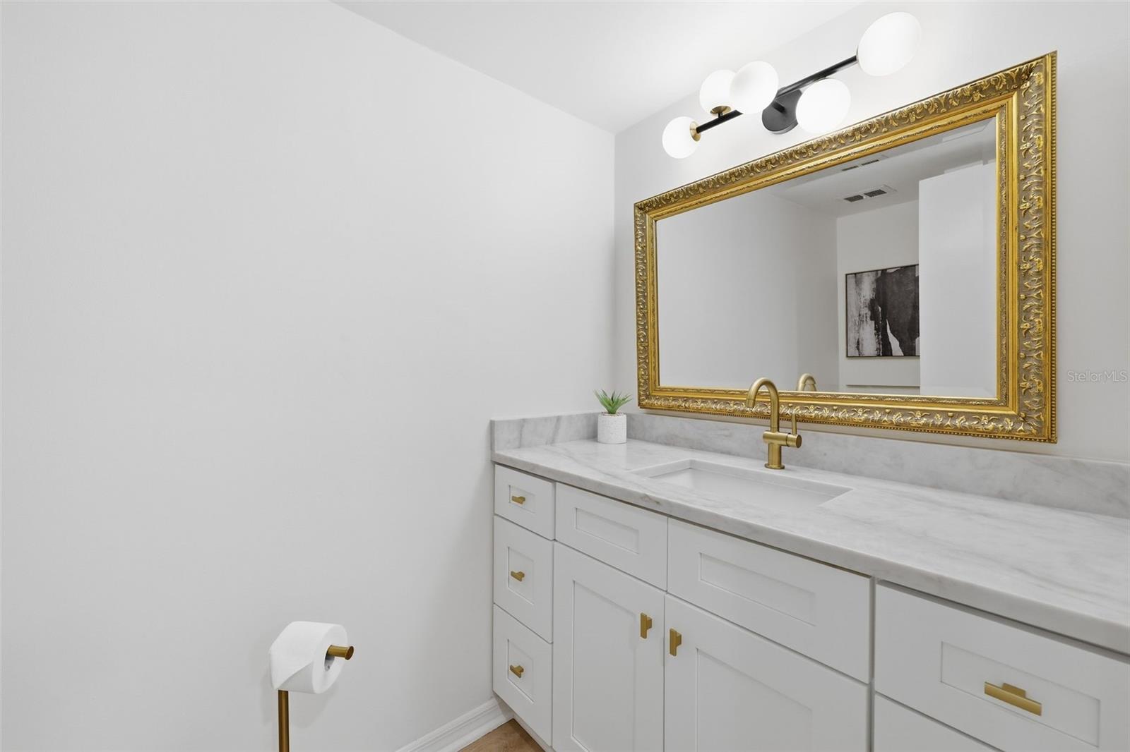 11735 Lipsey Rd Property Photo 14