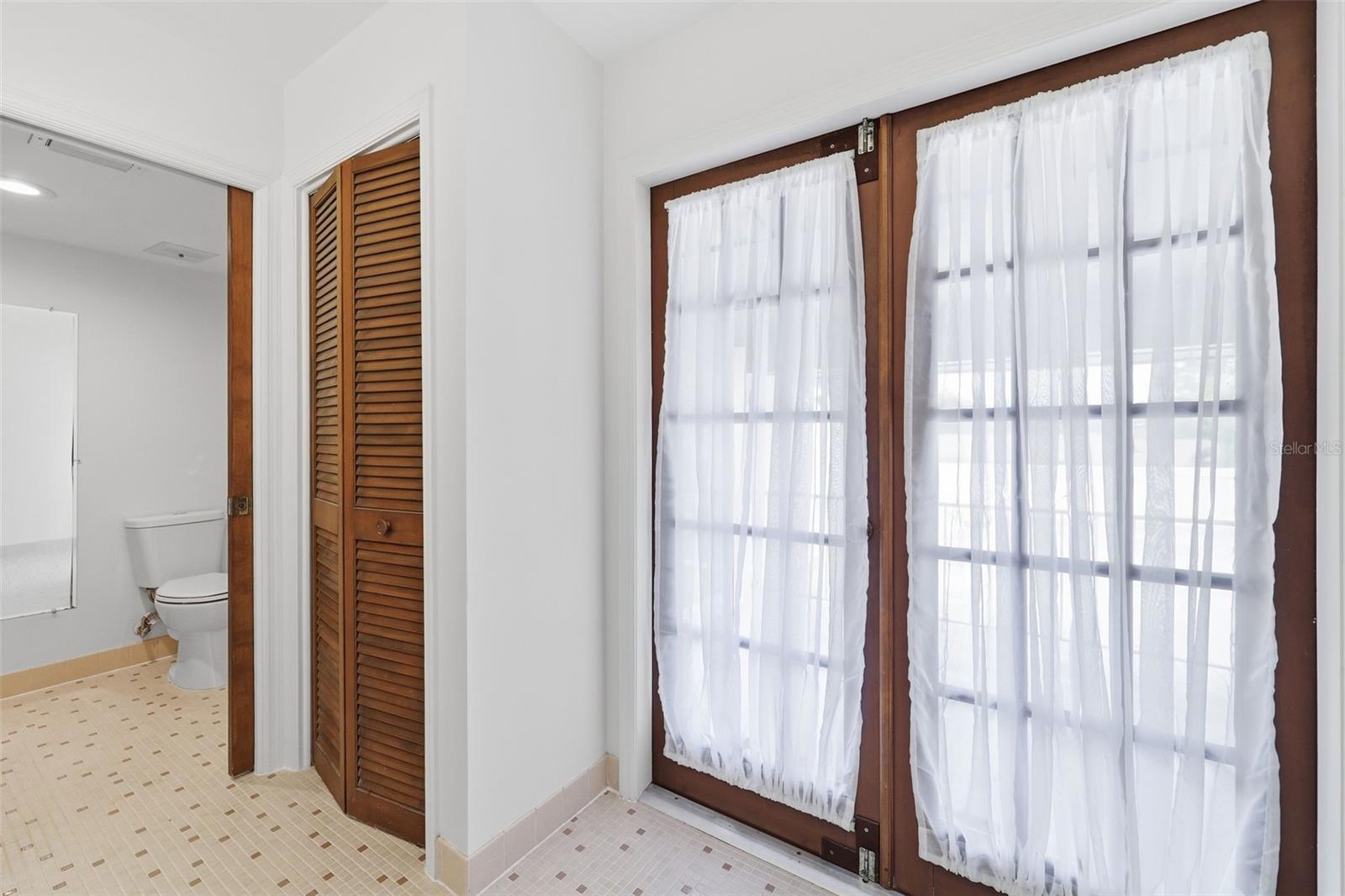 11735 Lipsey Rd Property Photo 37
