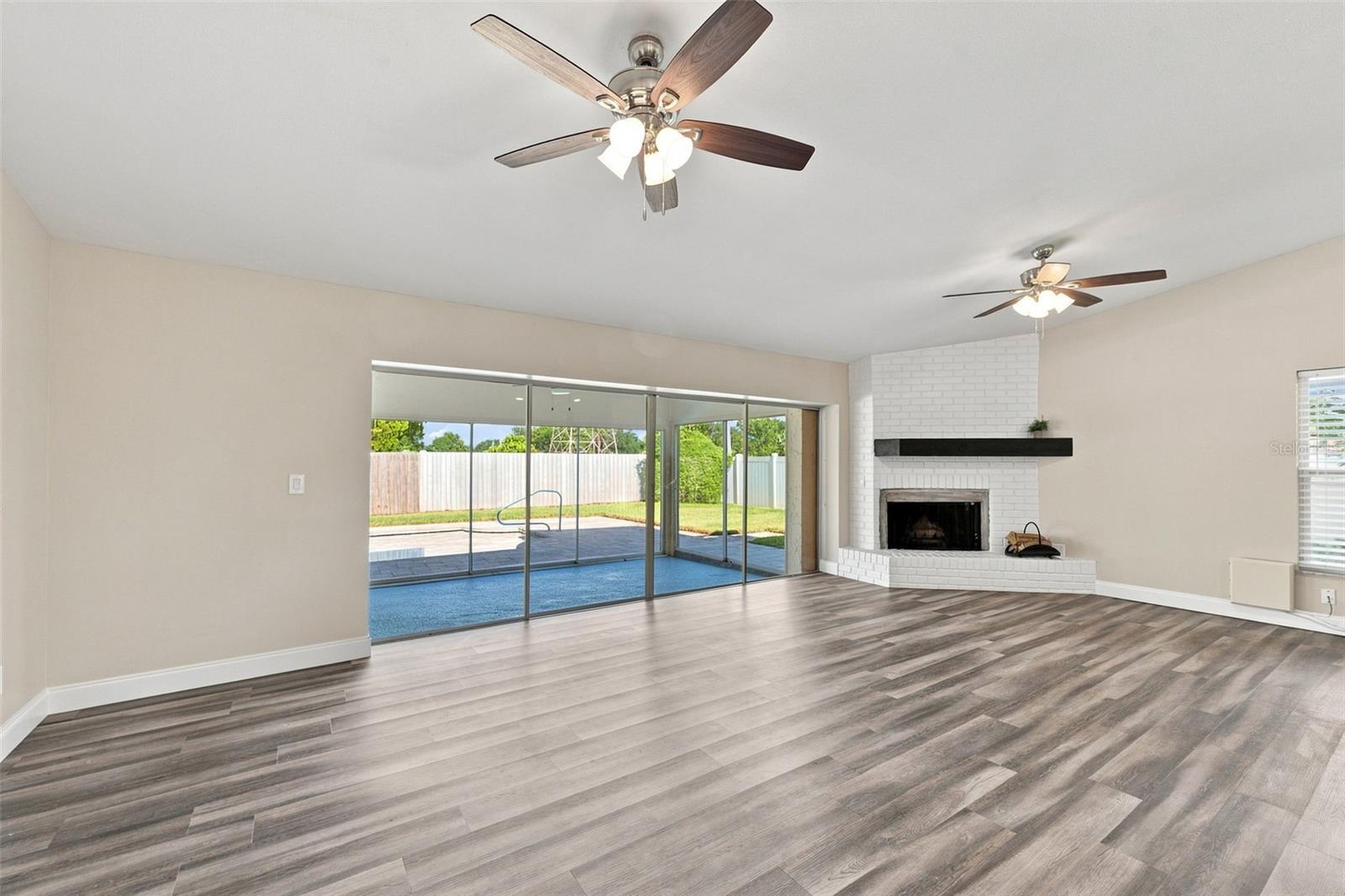 3276 Fox Hill Dr Property Photo 9