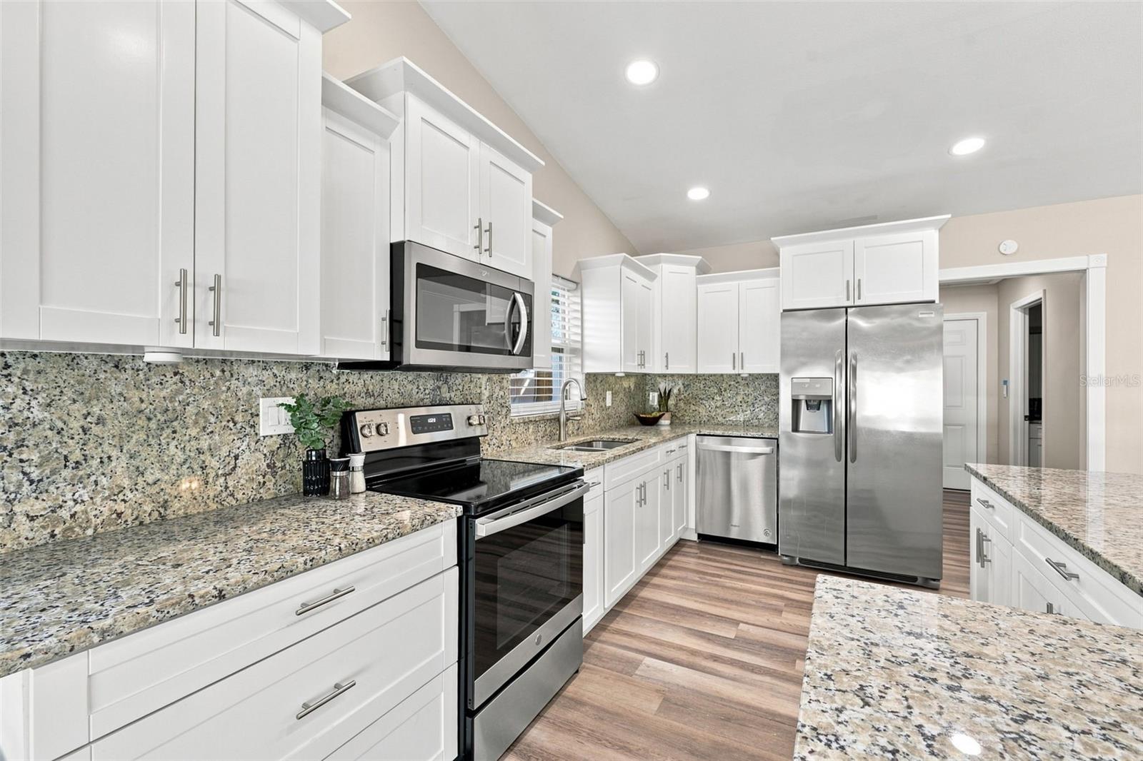 3276 Fox Hill Dr Property Photo 17