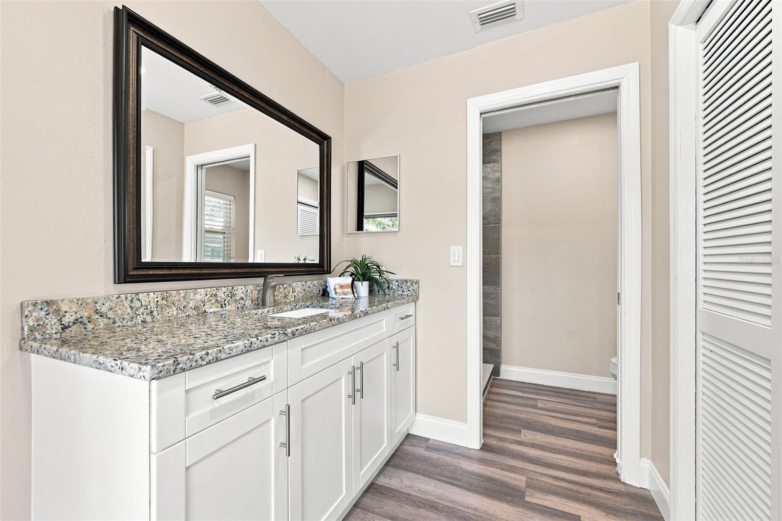 3276 Fox Hill Dr Property Photo 24