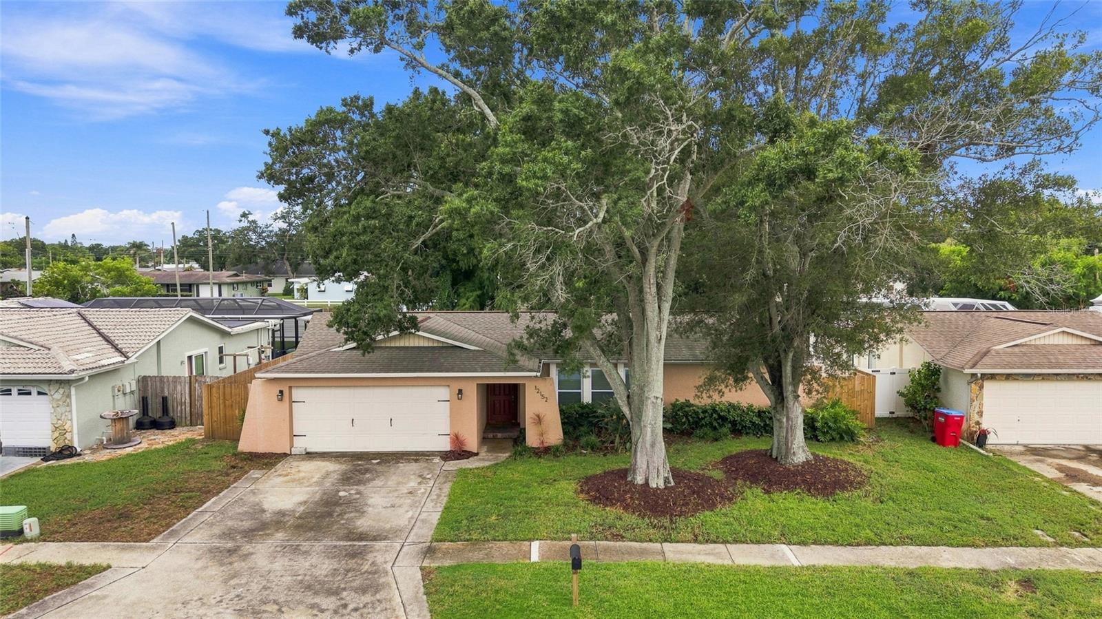 12152 Bonnie Ter Property Photo 2