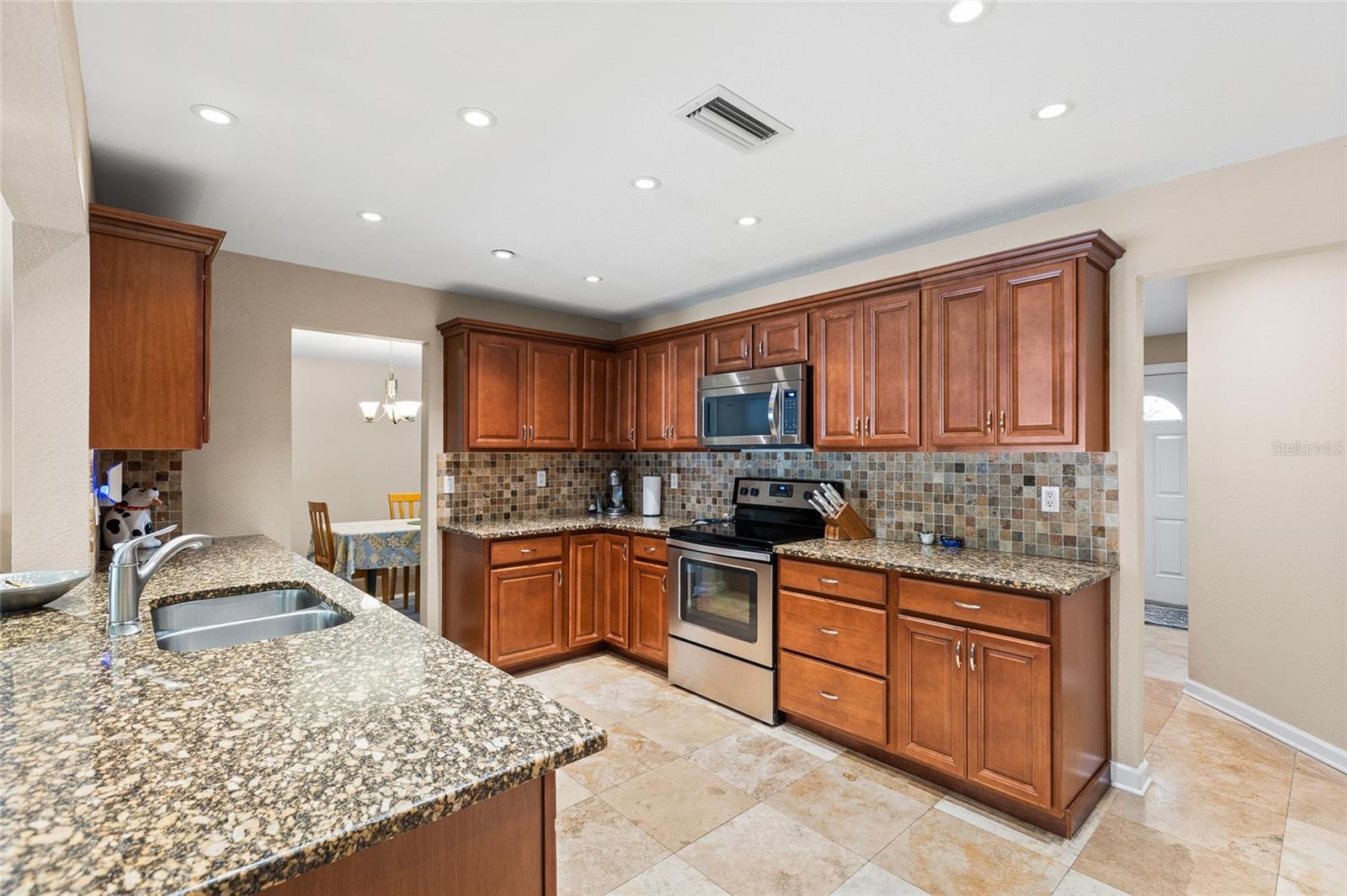 12152 Bonnie Ter Property Photo 12