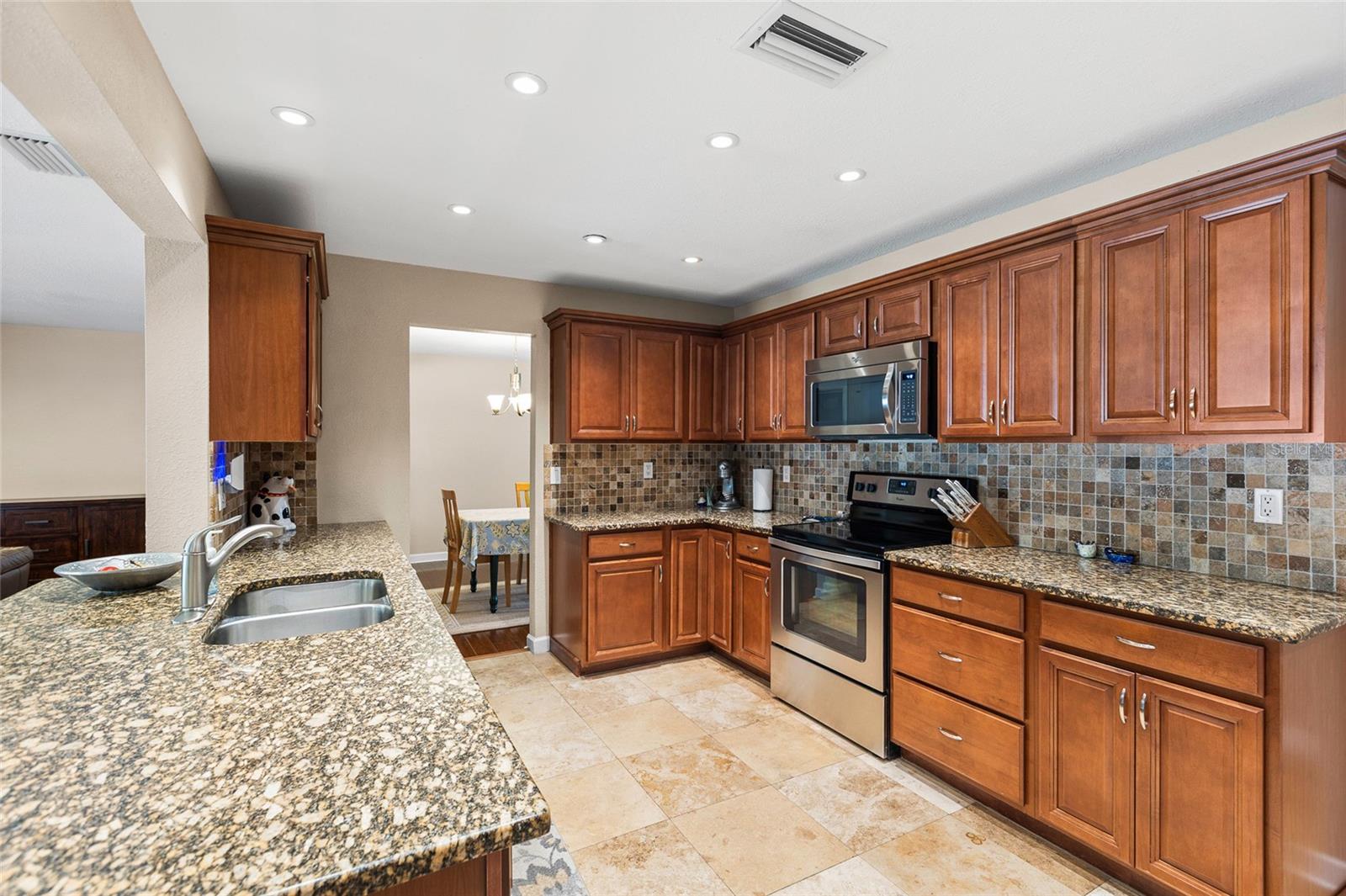12152 Bonnie Ter Property Photo 16