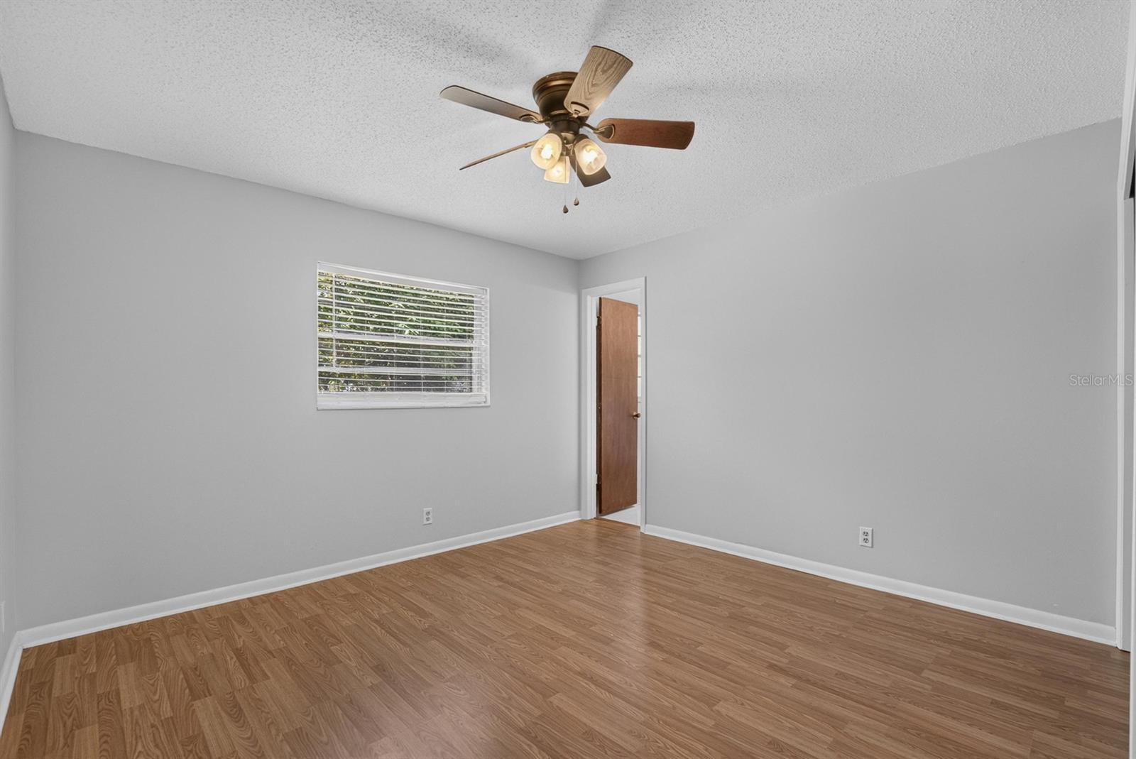 403 Alma Dr Property Photo 17