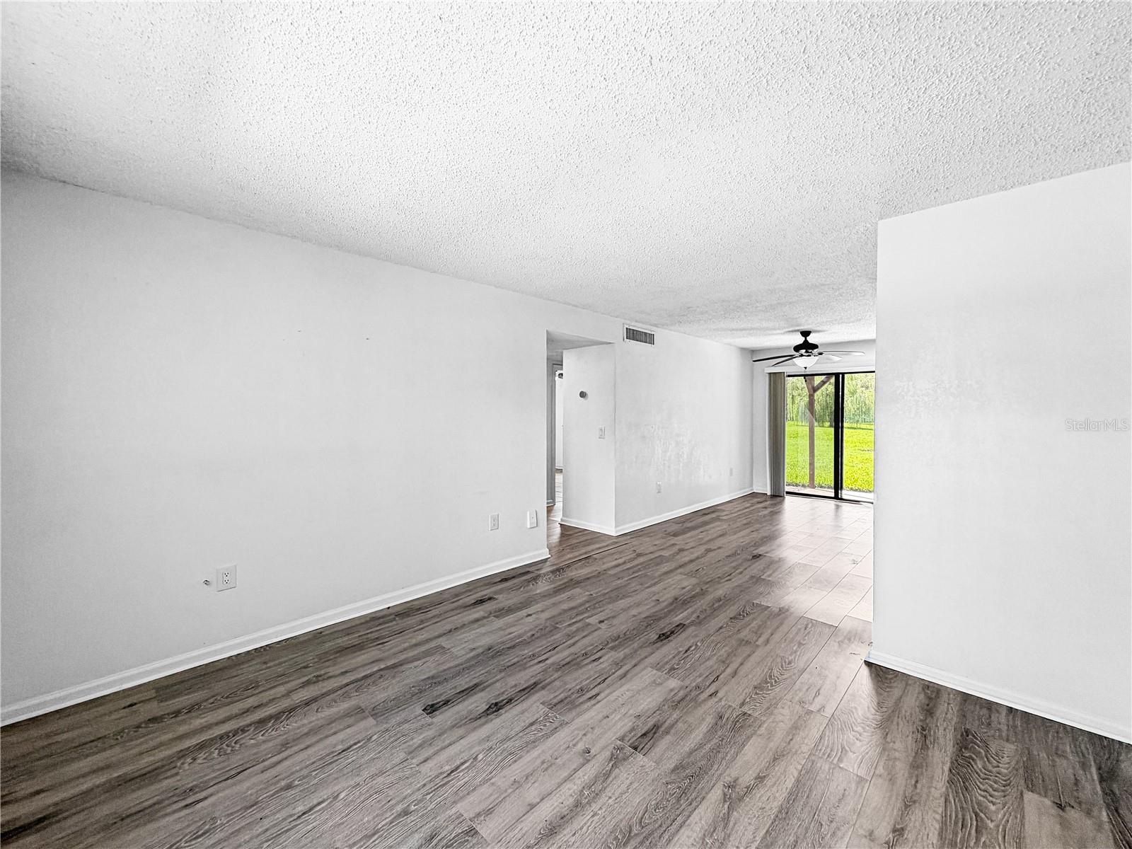 1920 E Edgewood Dr #k9 Property Photo 8