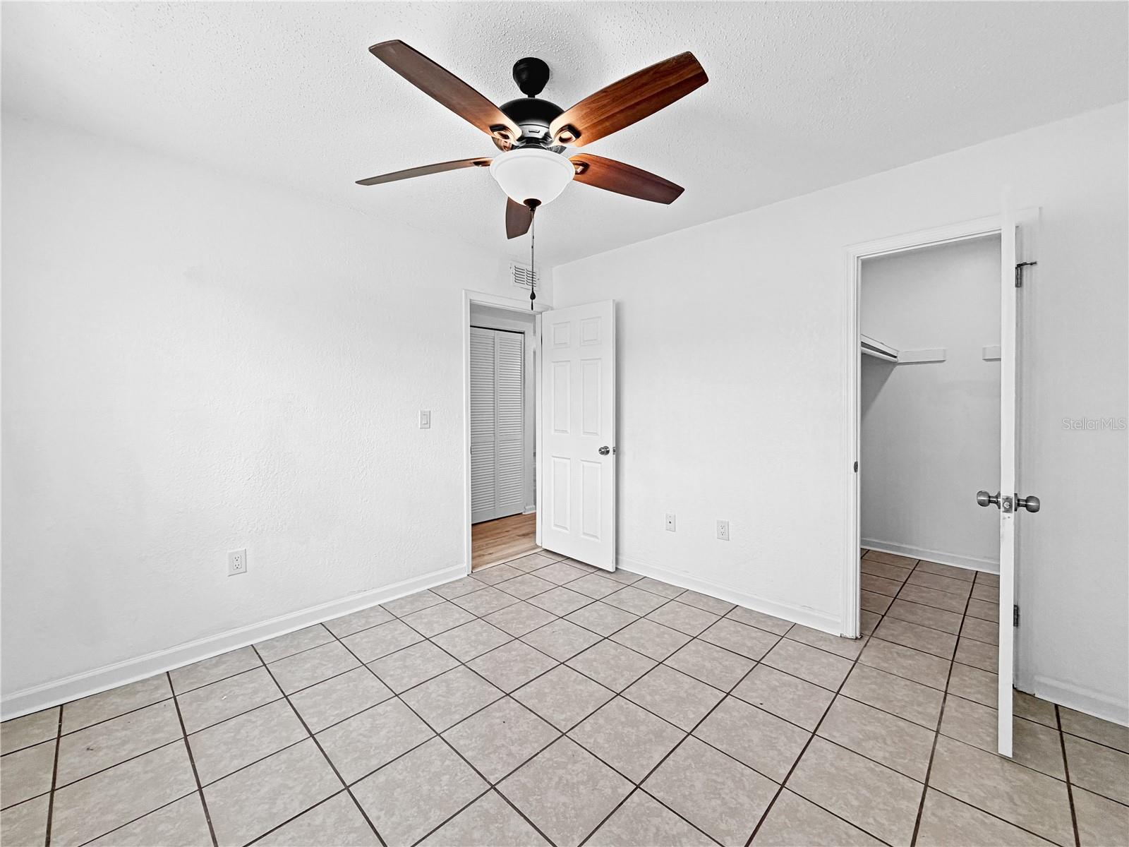 1920 E Edgewood Dr #k9 Property Photo 13