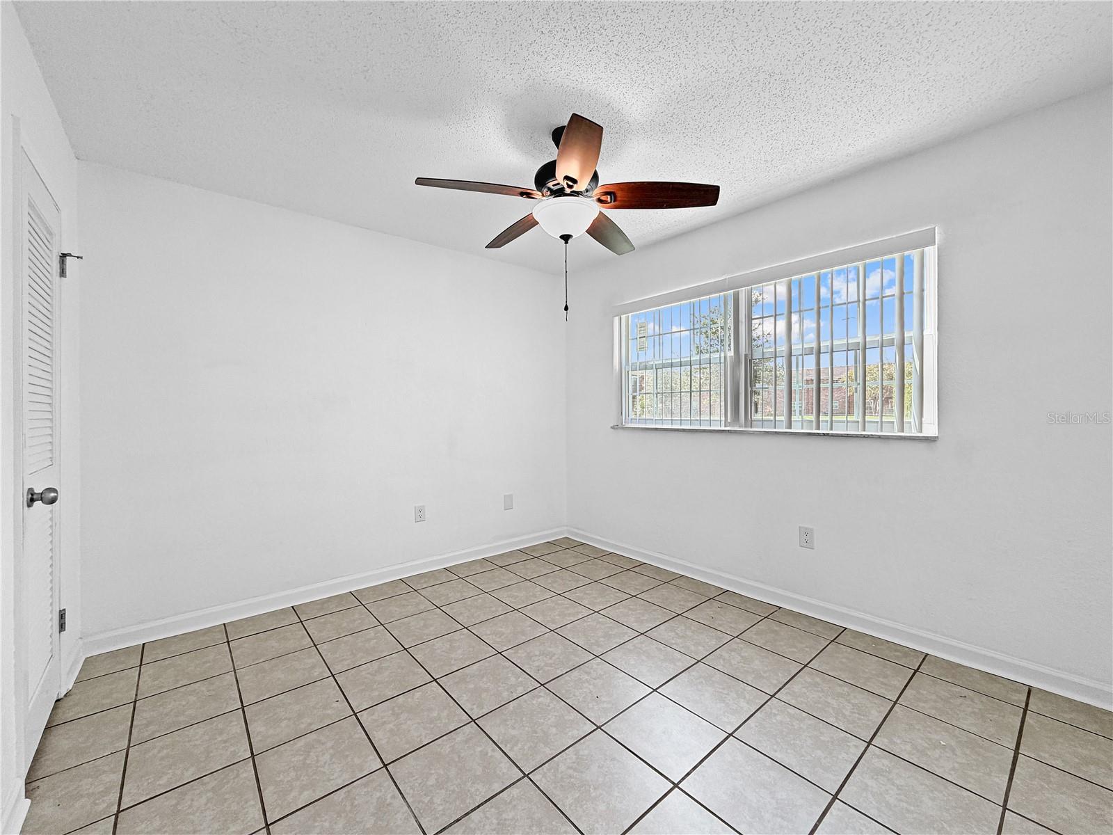 1920 E Edgewood Dr #k9 Property Photo 14
