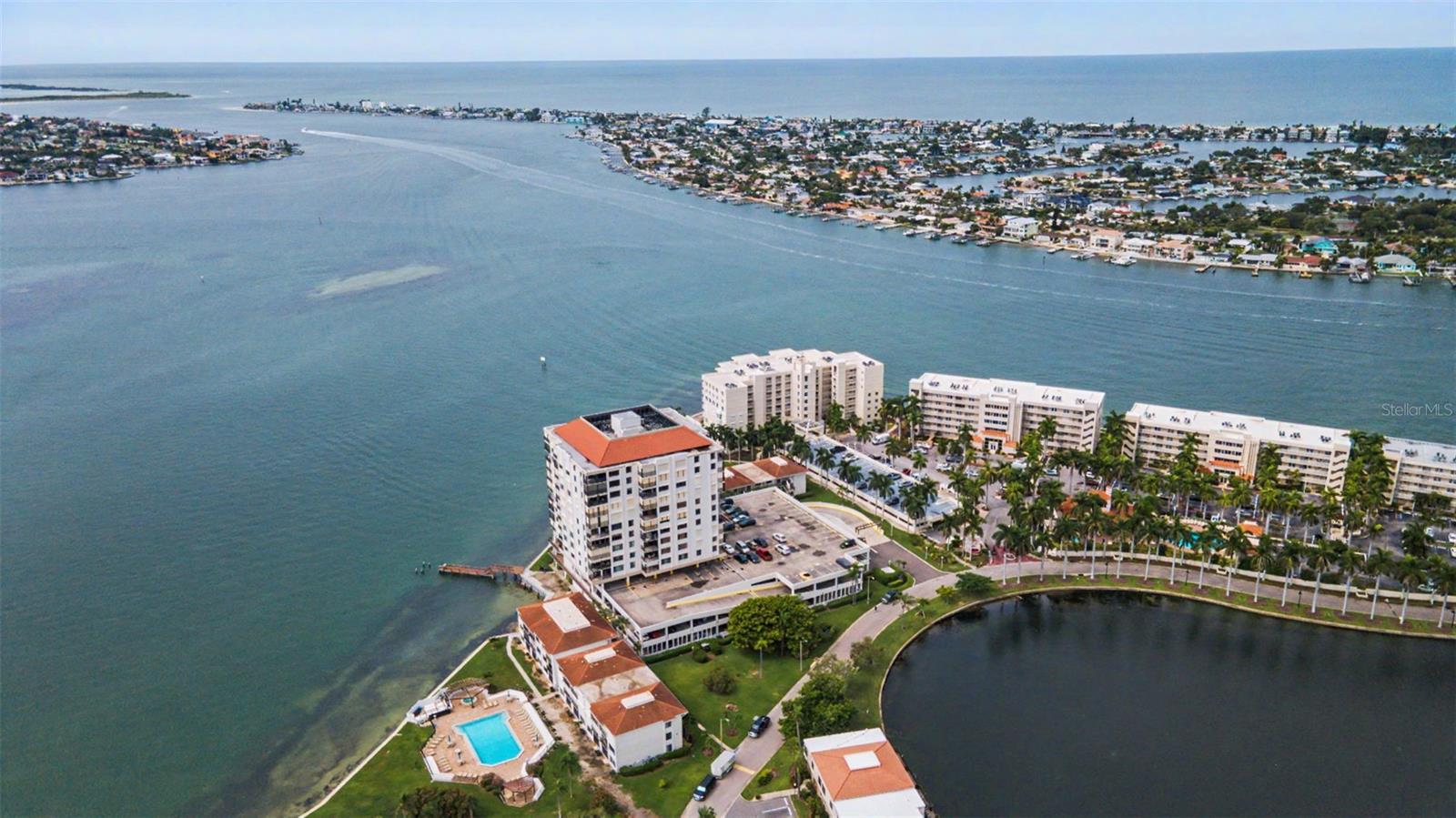 6287 Bahia Del Mar Cir #113 Property Photo 1