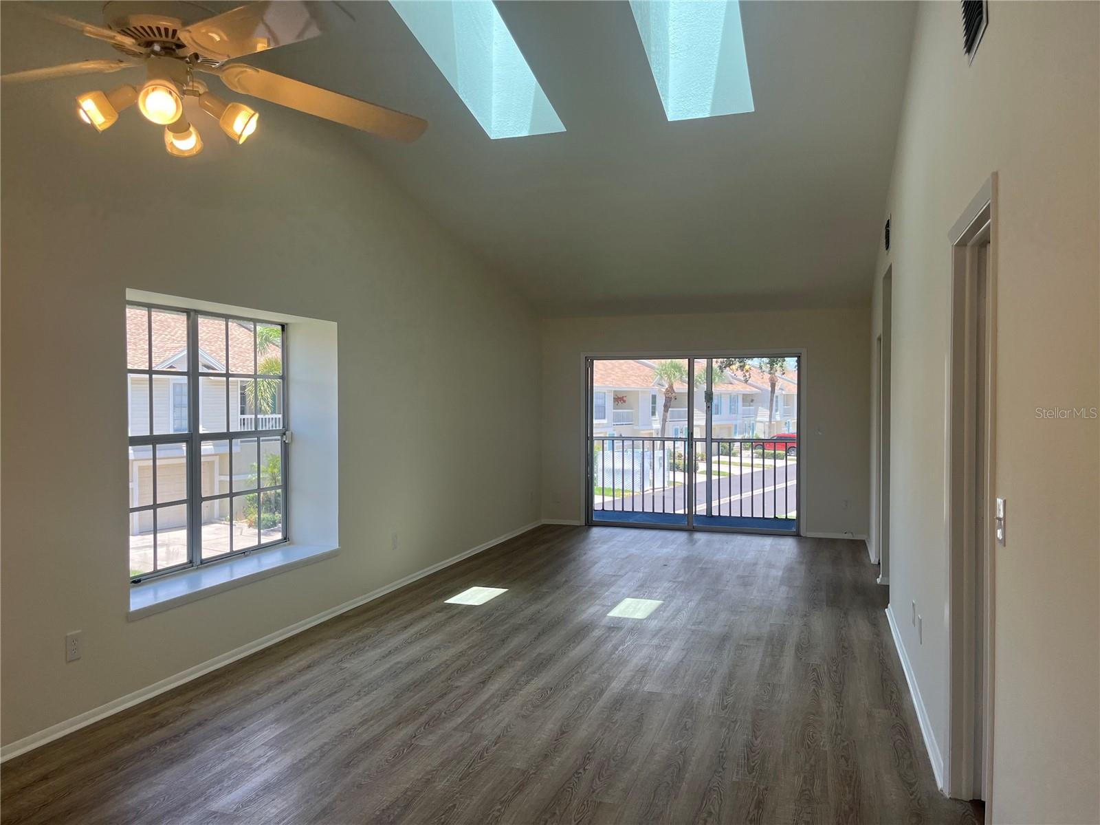 12325 Sun Vista Ct W Property Photo 9