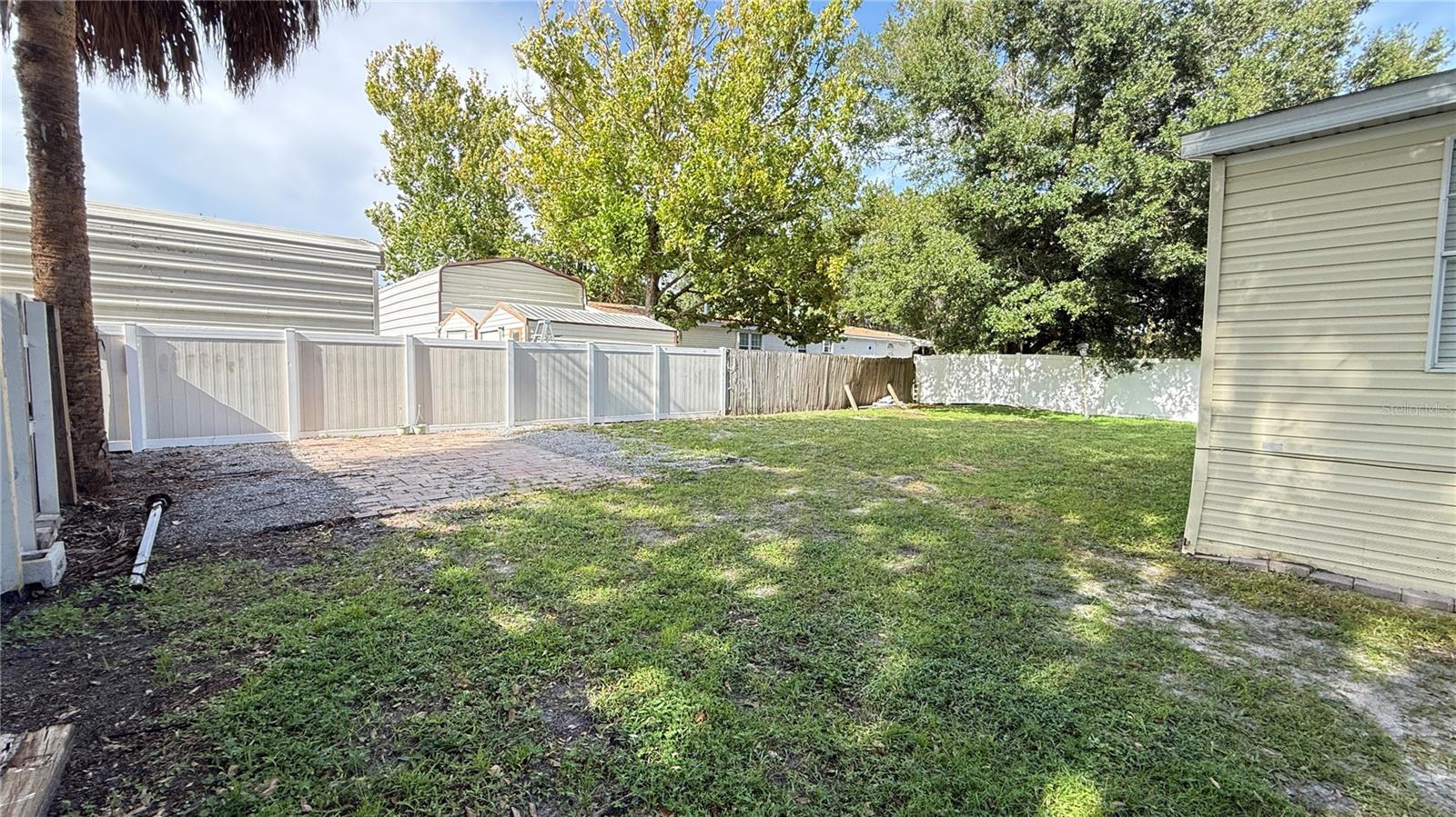 10404 Brussels Dr Property Photo 5