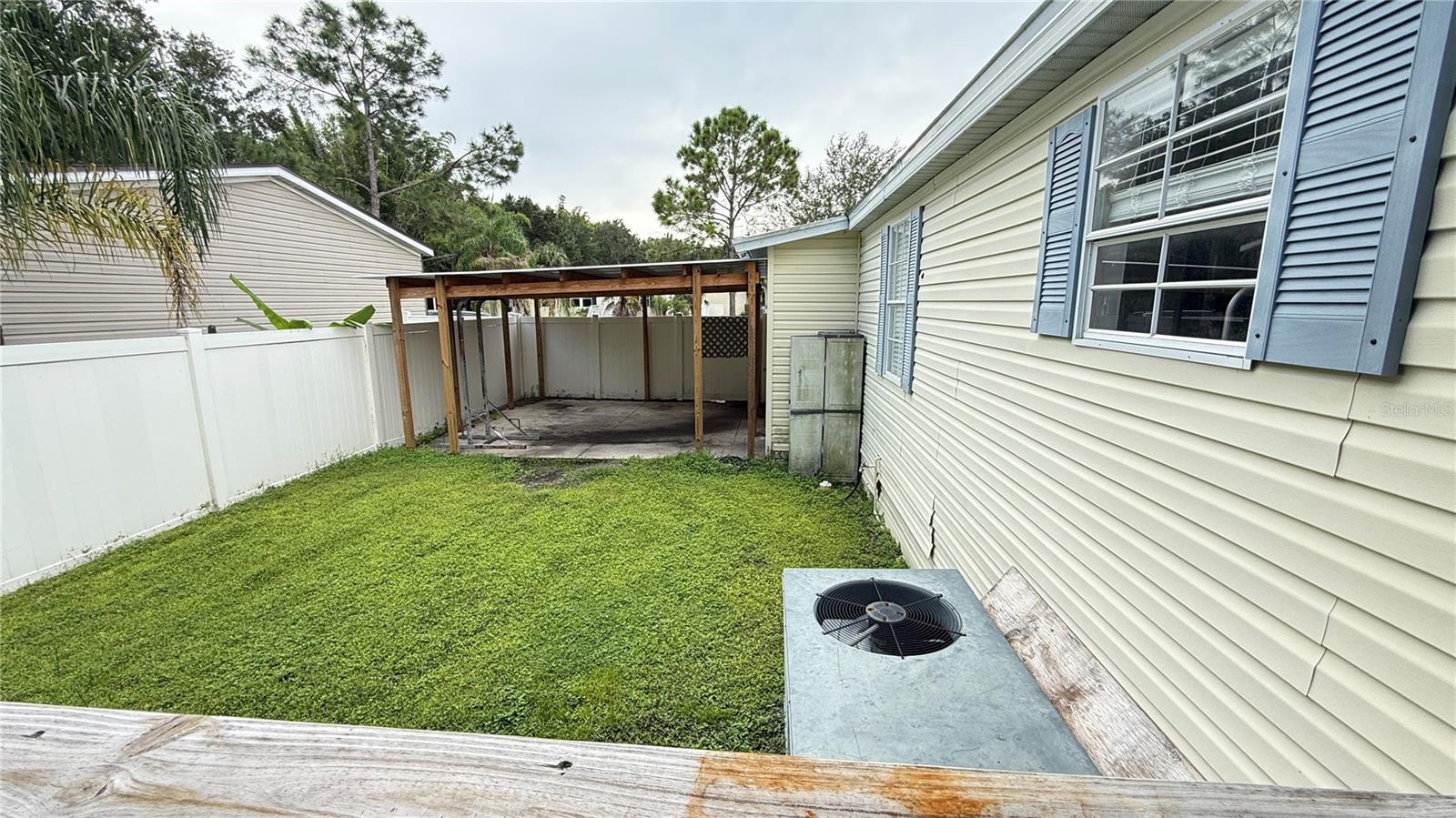 10404 Brussels Dr Property Photo 18