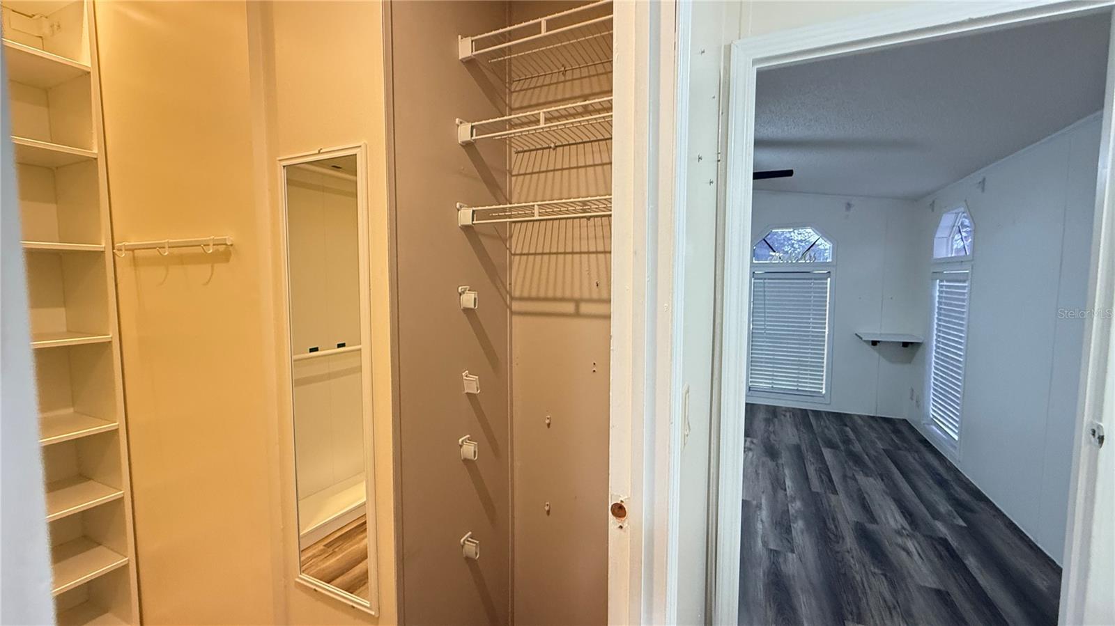 10404 Brussels Dr Property Photo 24