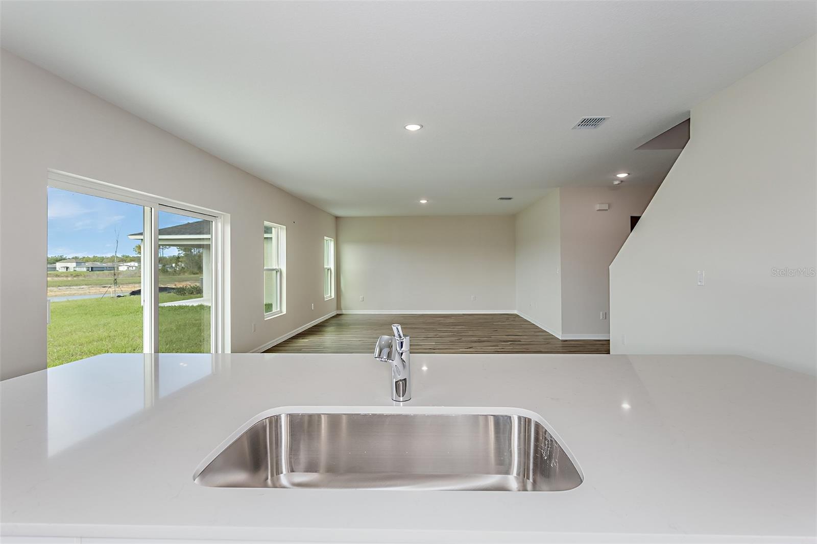36715 Thornhedge Dr Property Photo 9