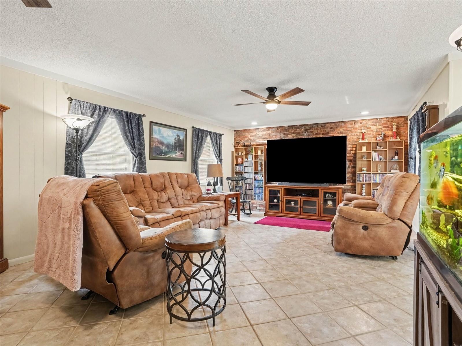 2811 John David Pl Property Photo 2